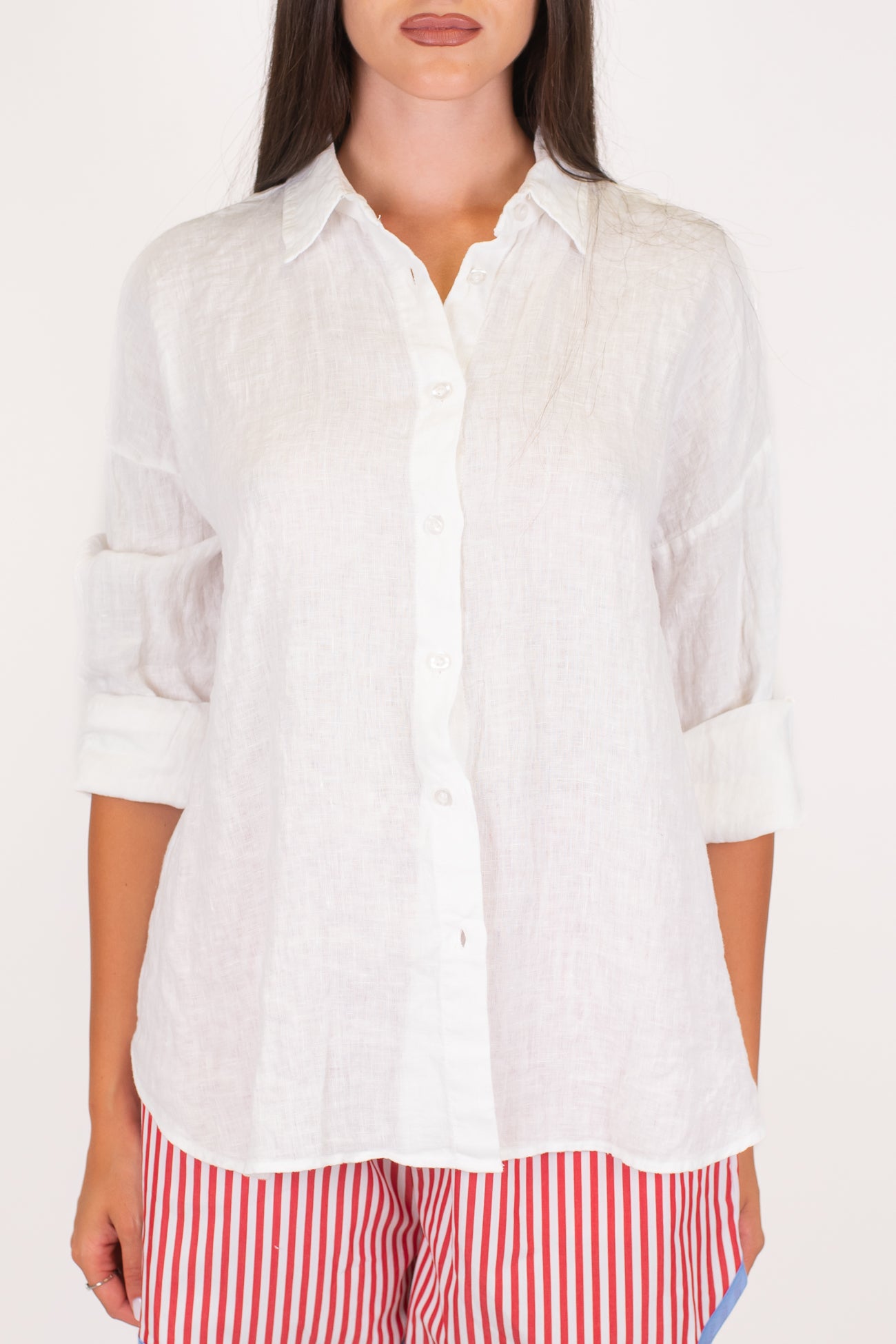 Tensione in - Camicia tinta unita in puro lino