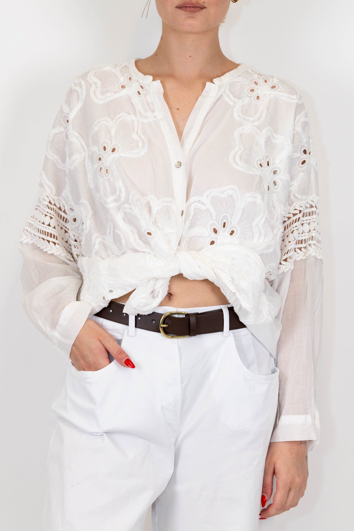 Motel - Camicia in mussola di cotone con ricami in crochet e collo coreano