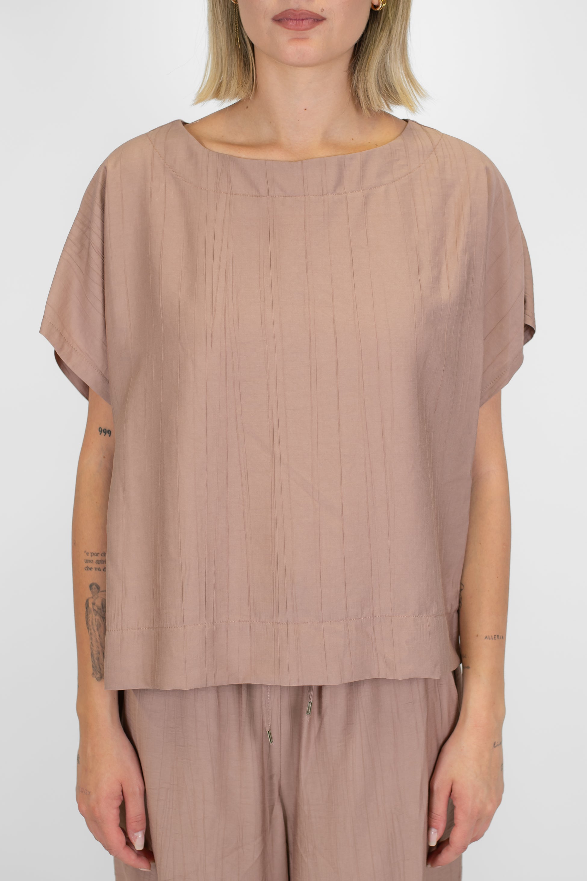 Tensione in - Coordinato t-shirt e pantalone palazzo con coulisse in viscosa leggera