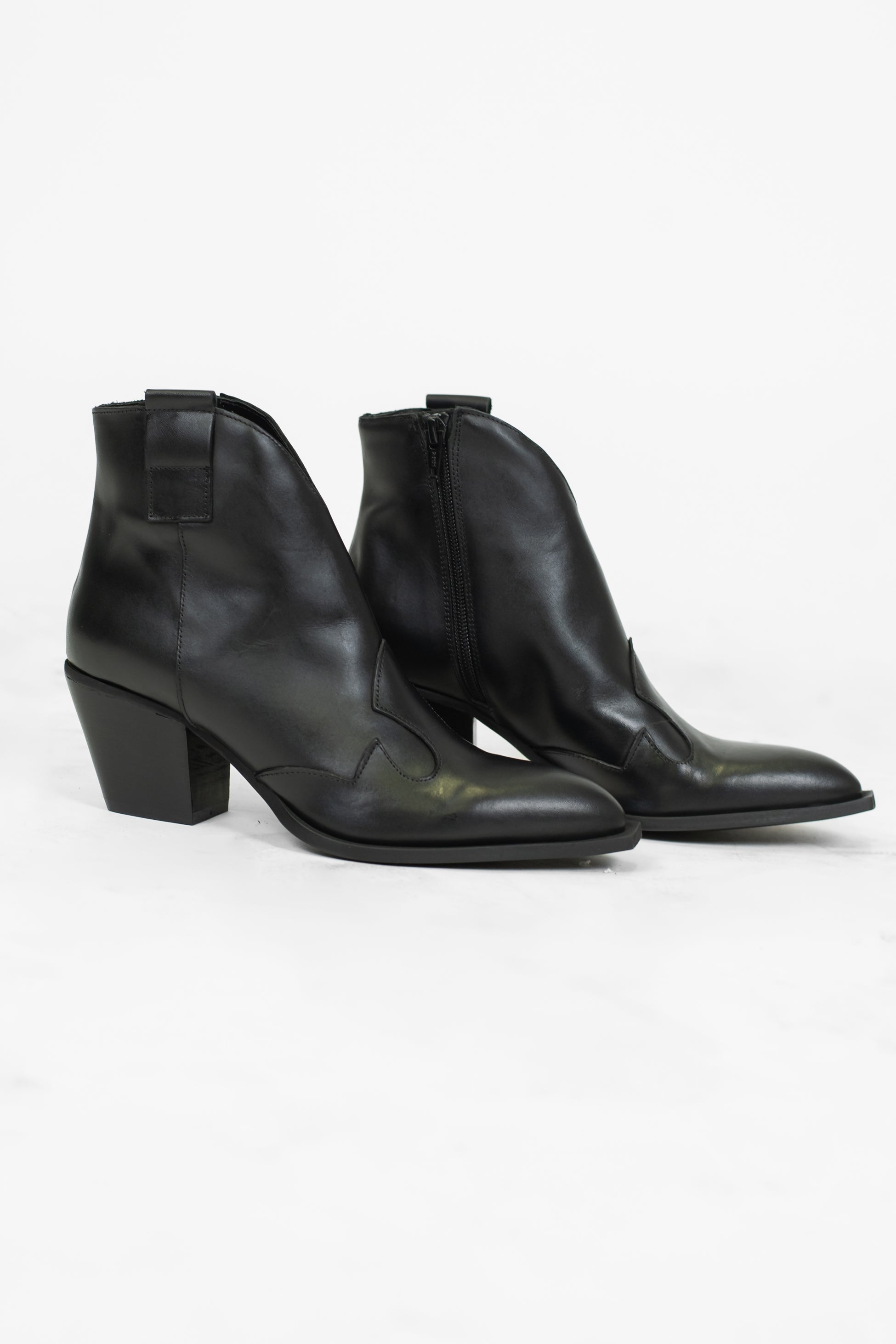 Ovyé - Texanino in pelle con zip laterale