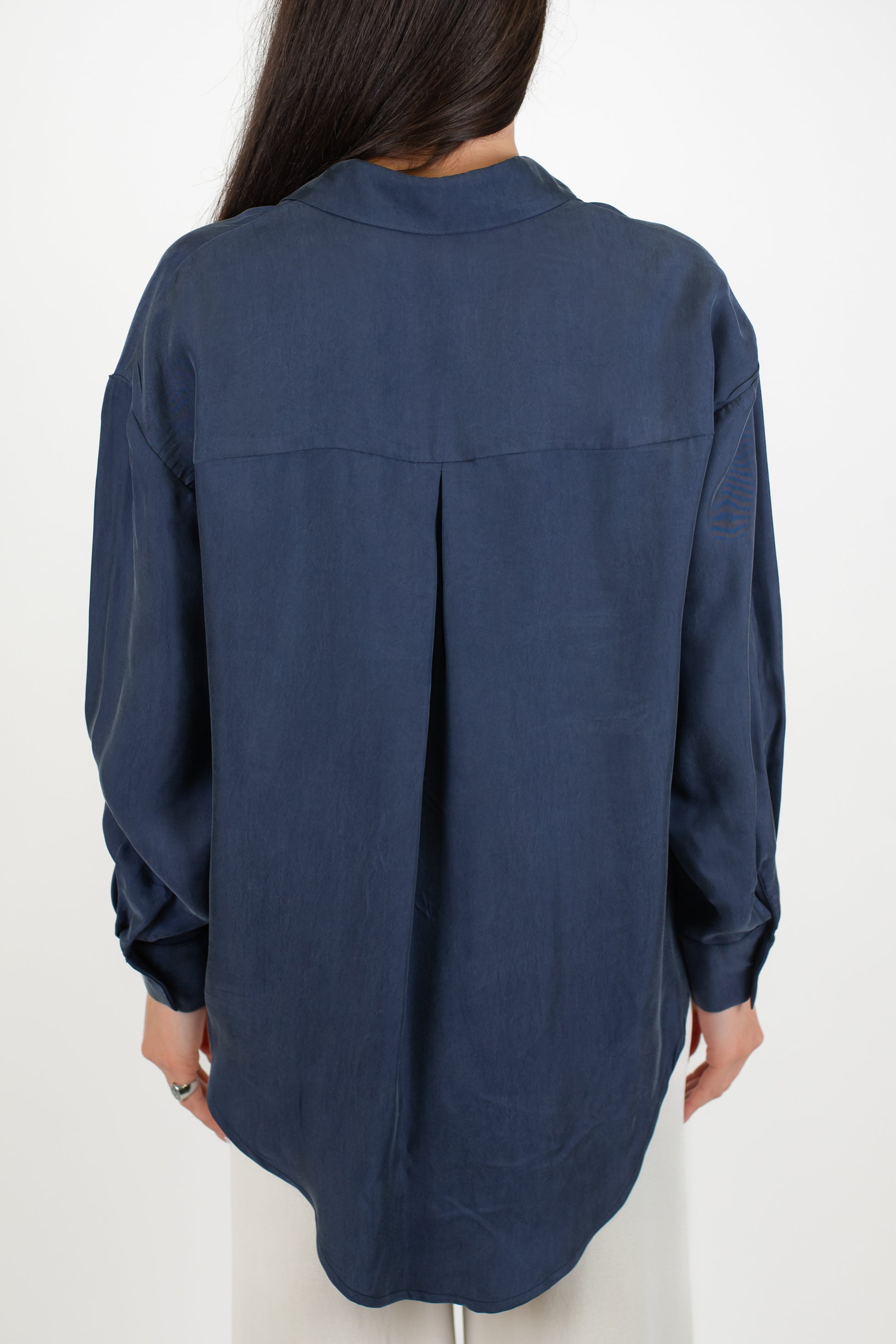 Tensione in - Camicia tinta unita in cupro