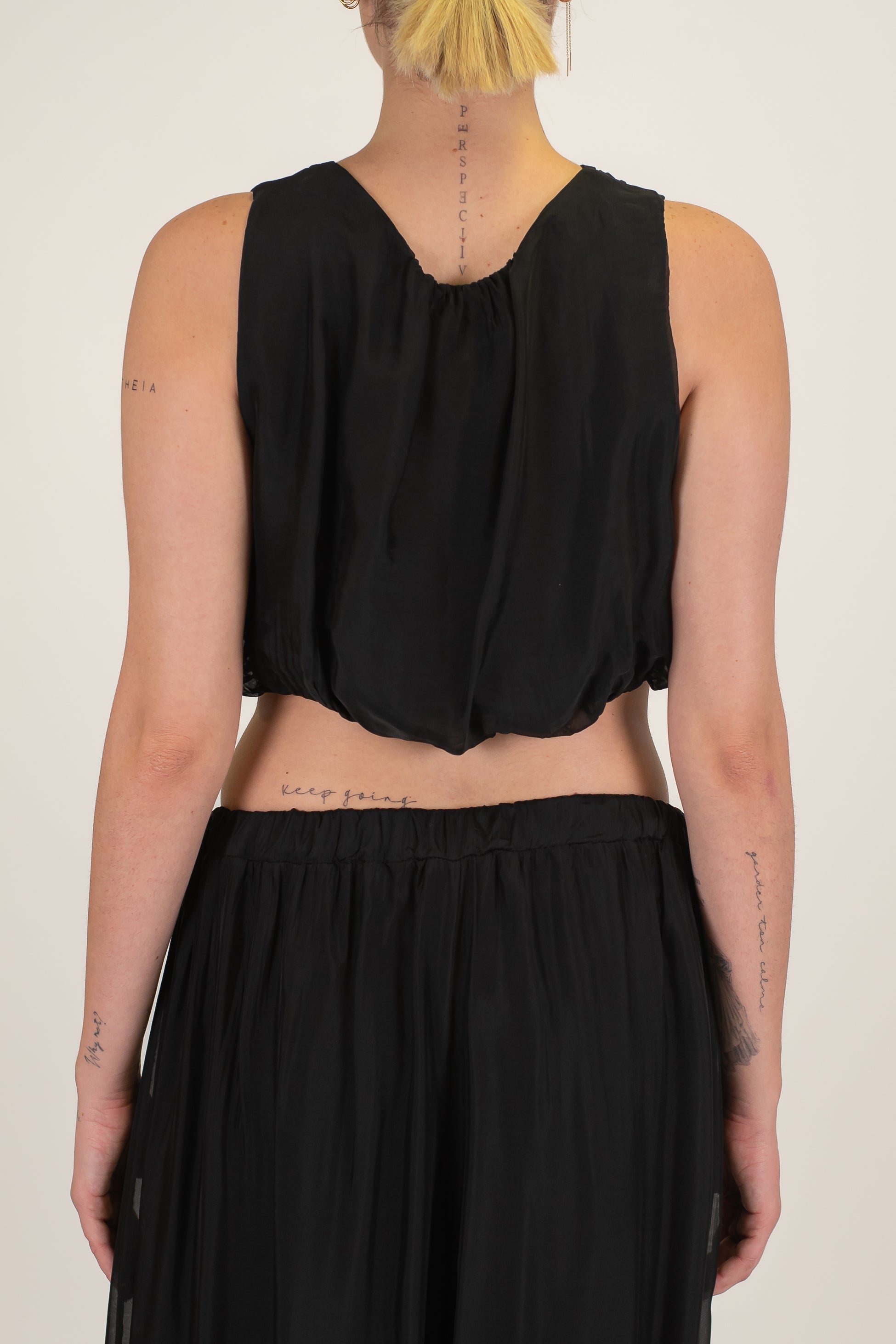 Haveone - Top in misto viscosa e seta con sbuffo sul fondo