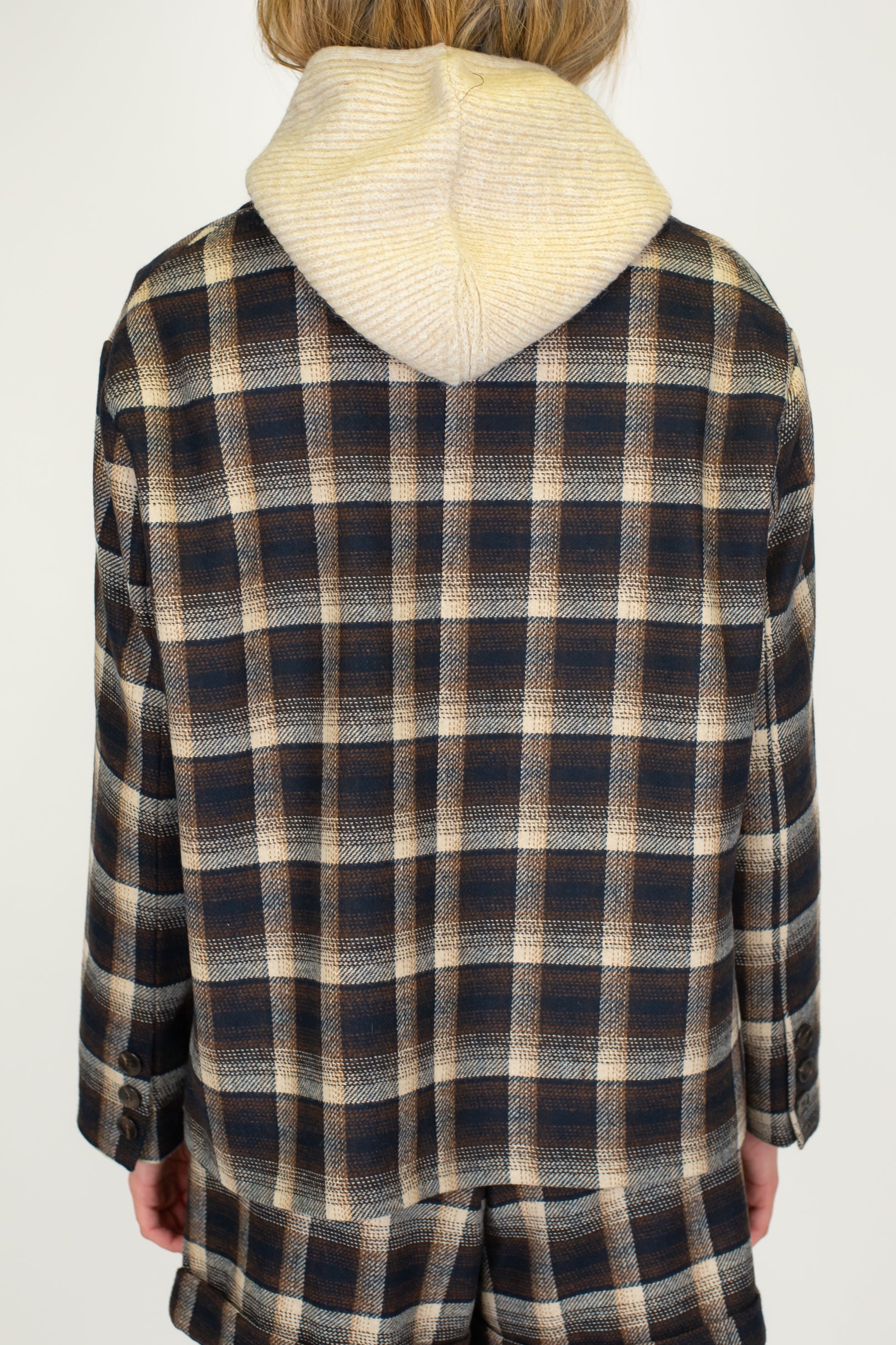 Tensione in - Giacca doppiopetto fantasia quadri in misto lana con cappuccio in maglia separato