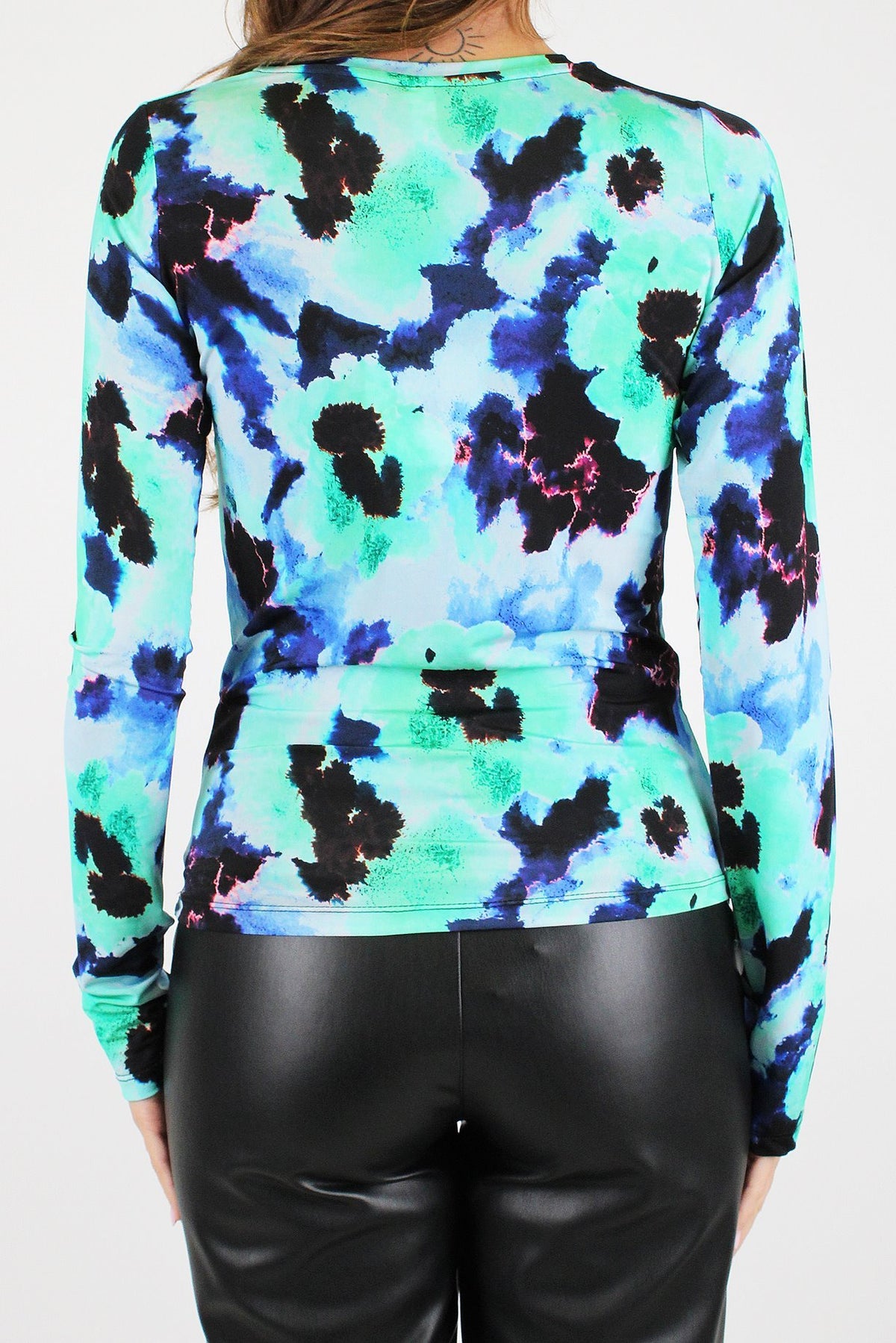 Tensione in - Shirt basic girocollo fantasia astratta in viscosa