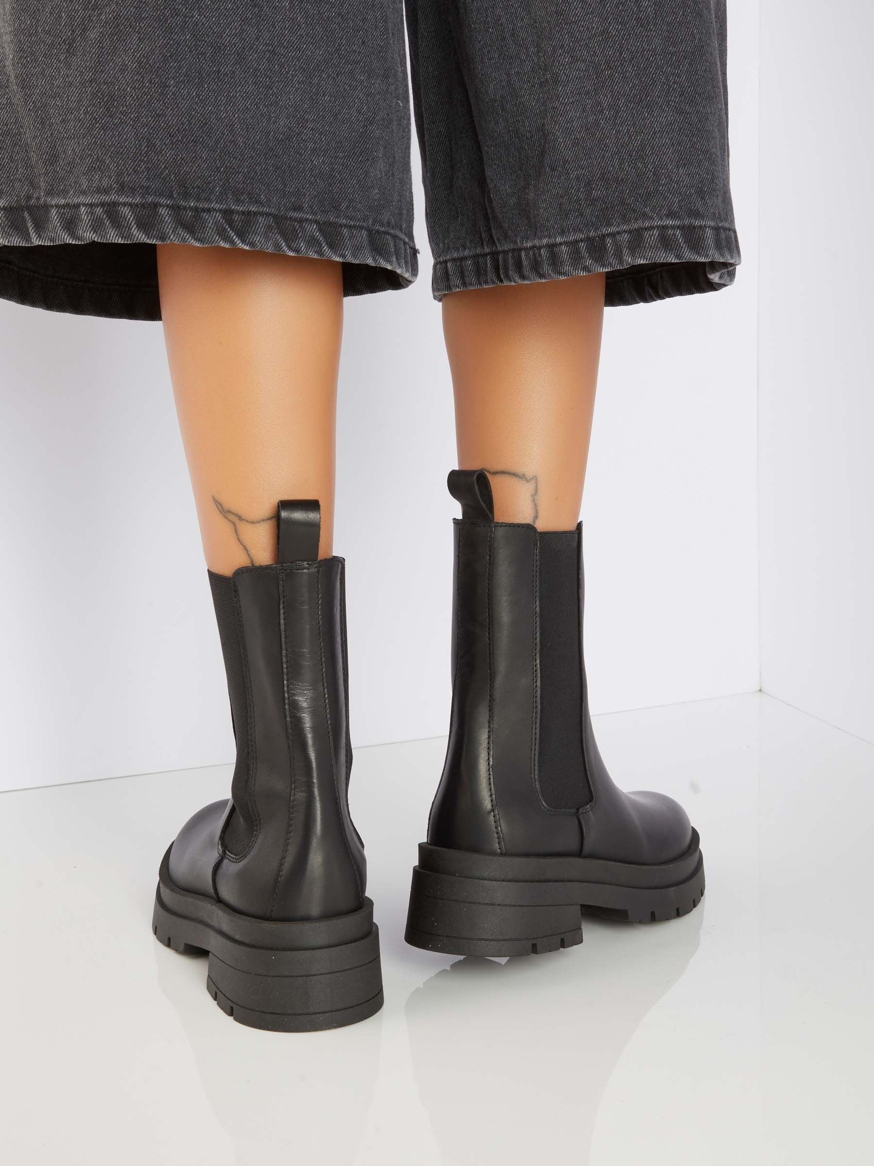 Ovyé - Stivaletto chelsea in pelle