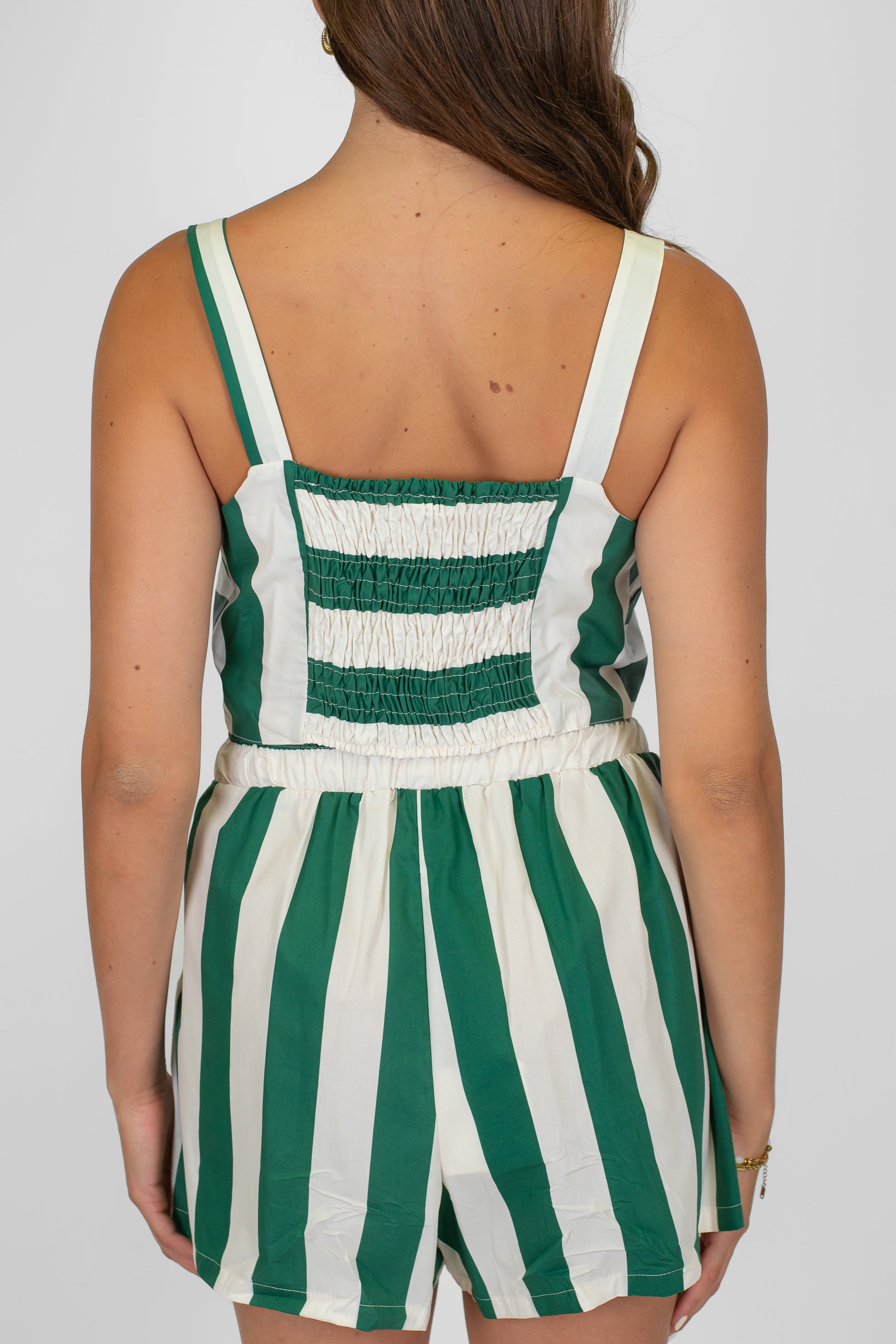 Tensione in - Coordinato fantasia righe con top a fiocco e shorts con coulisse