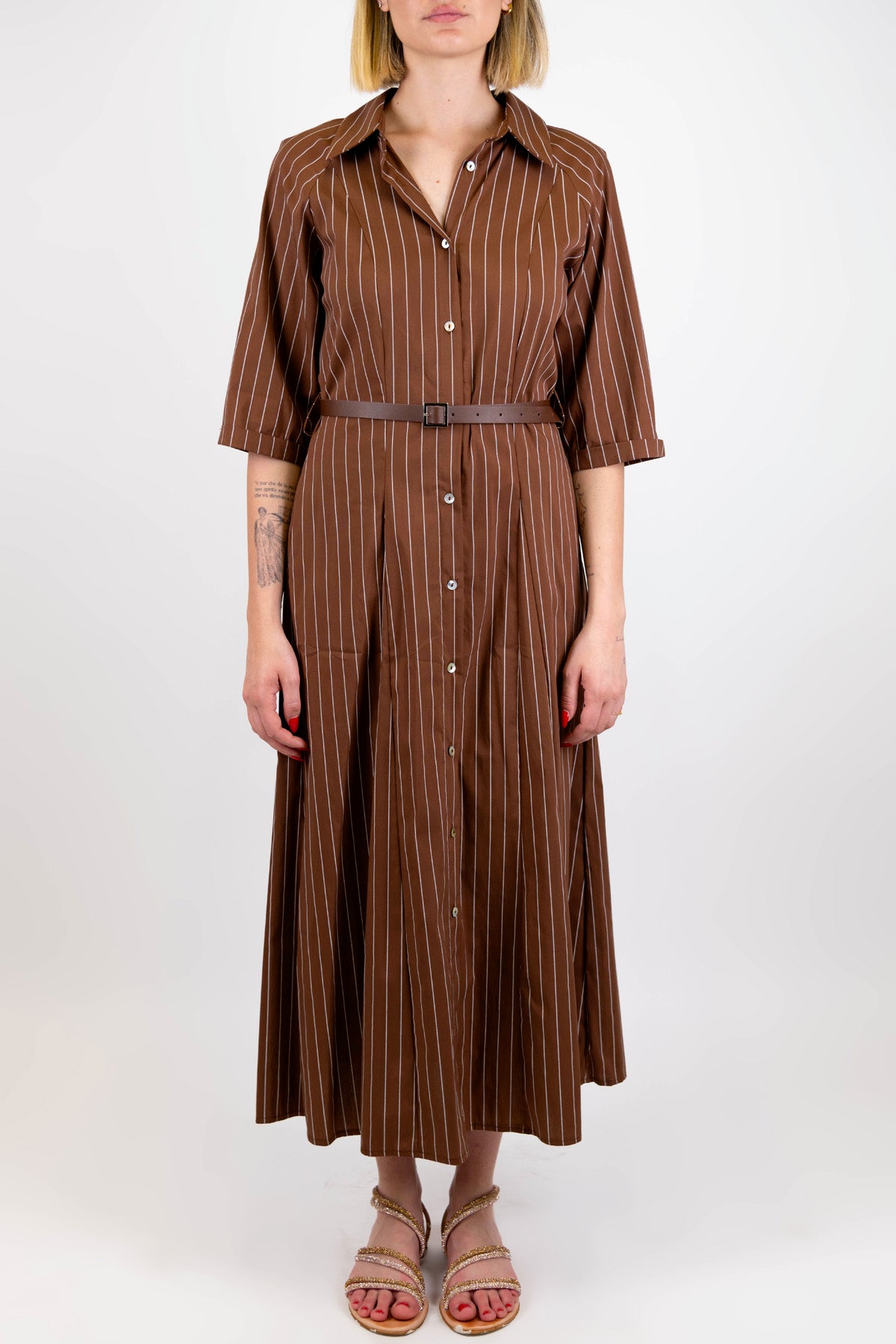 Tensione in - Chemisier gessato con manica tre quarti