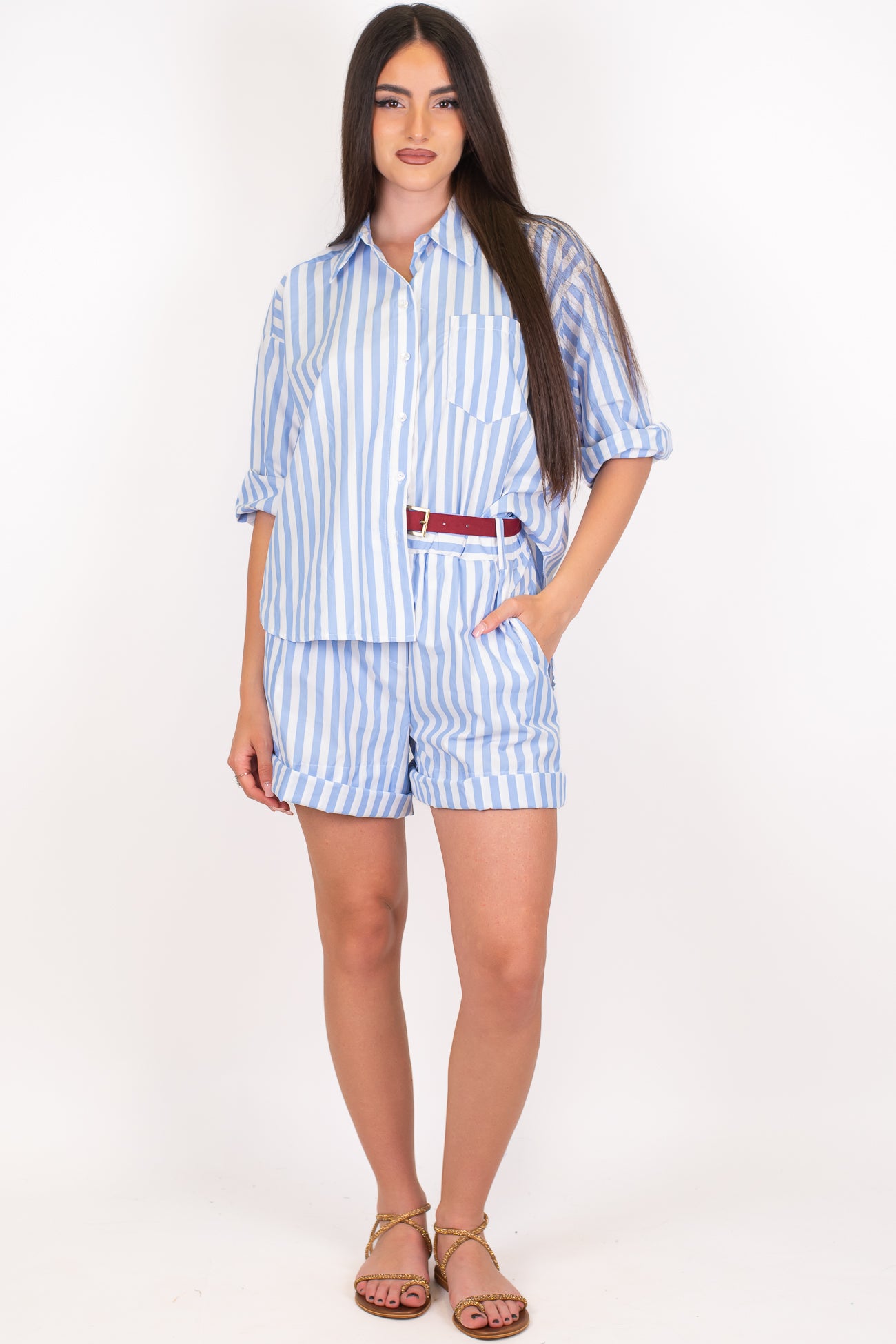 Tensione in - Shorts fantasia a righe con elastico in vita