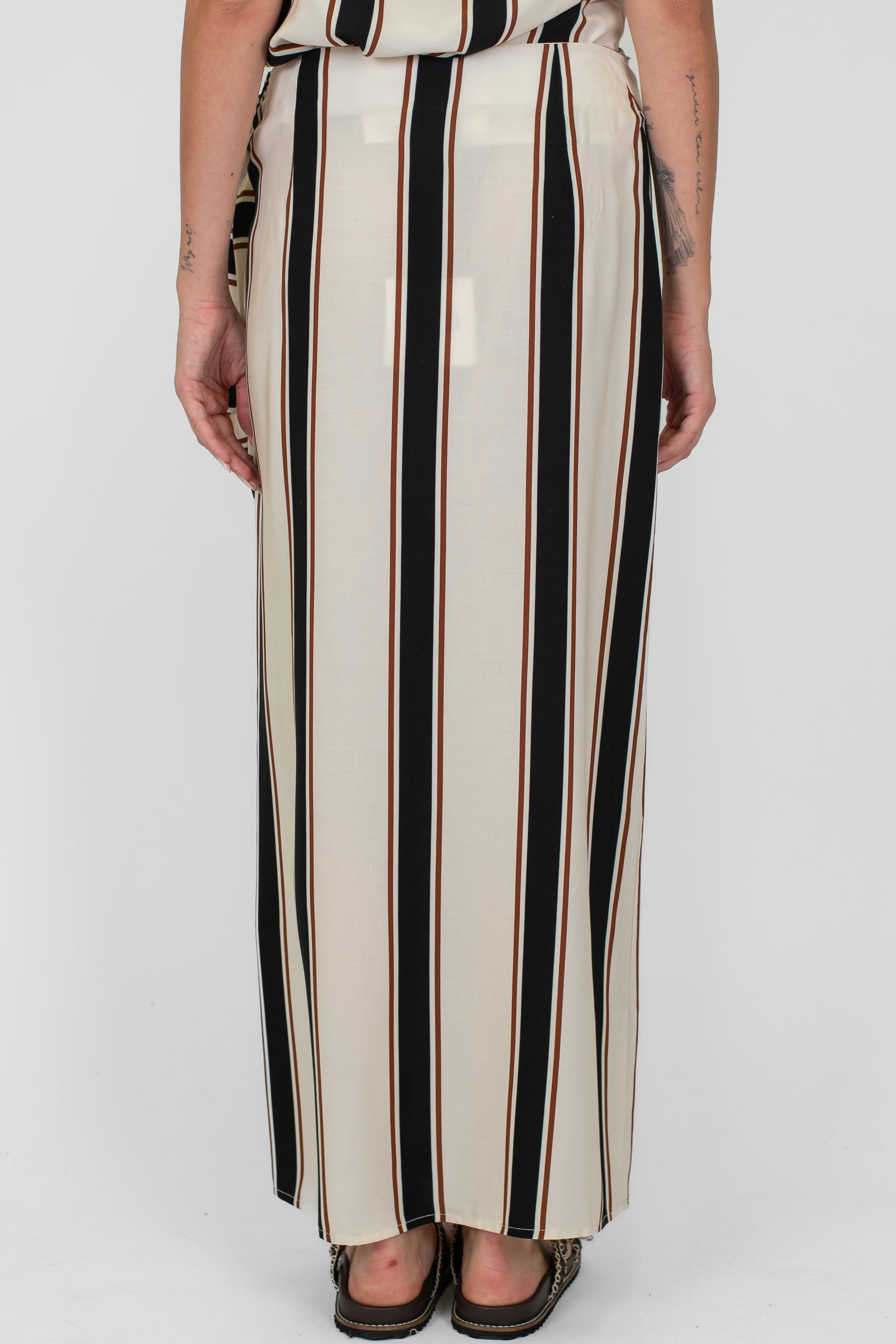 Tensione in - Gonna pareo a portafoglio fantasia astratta in viscosa