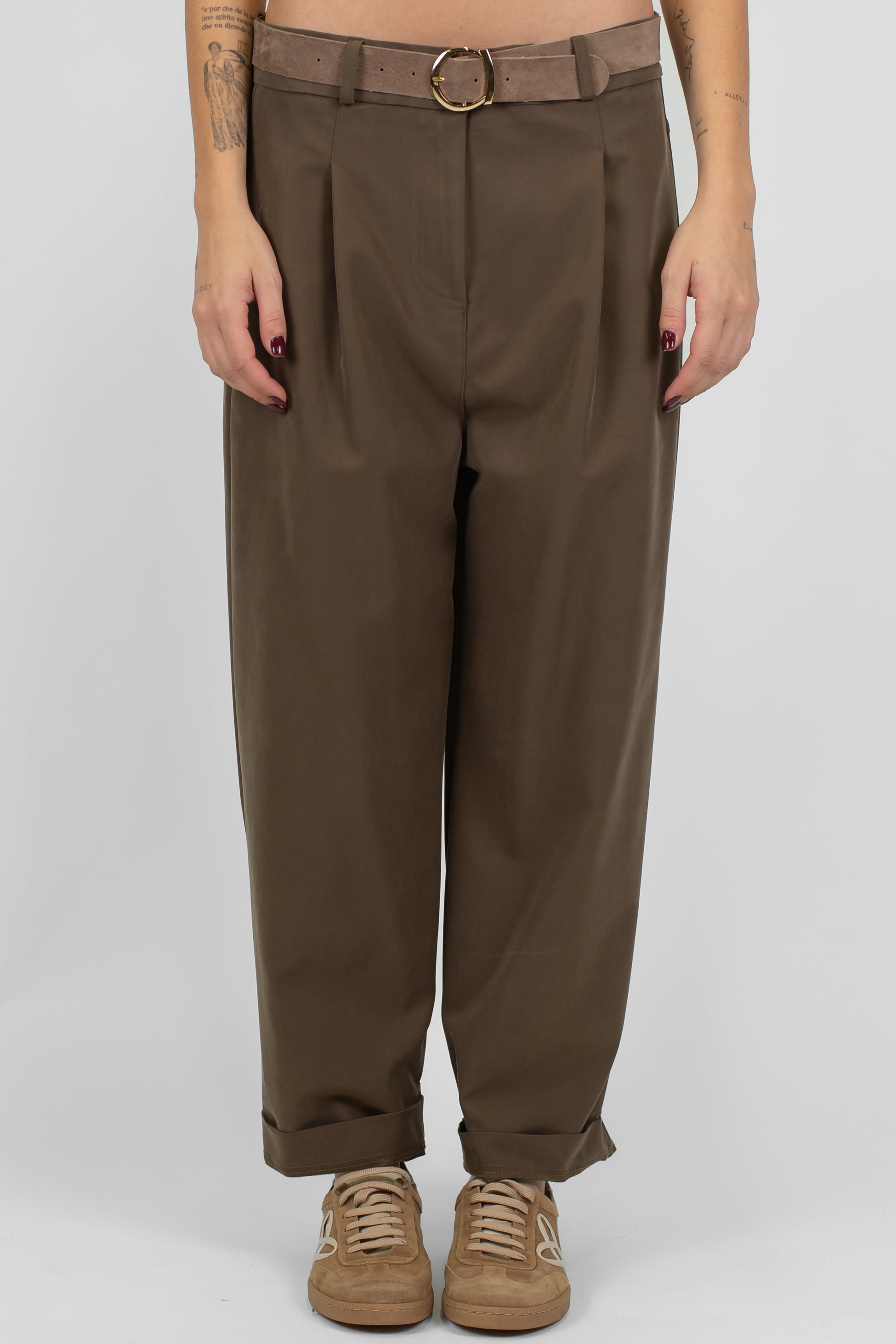 Maryley - Pantalone regular con doppia pinces e risvolto ampio sul fondo