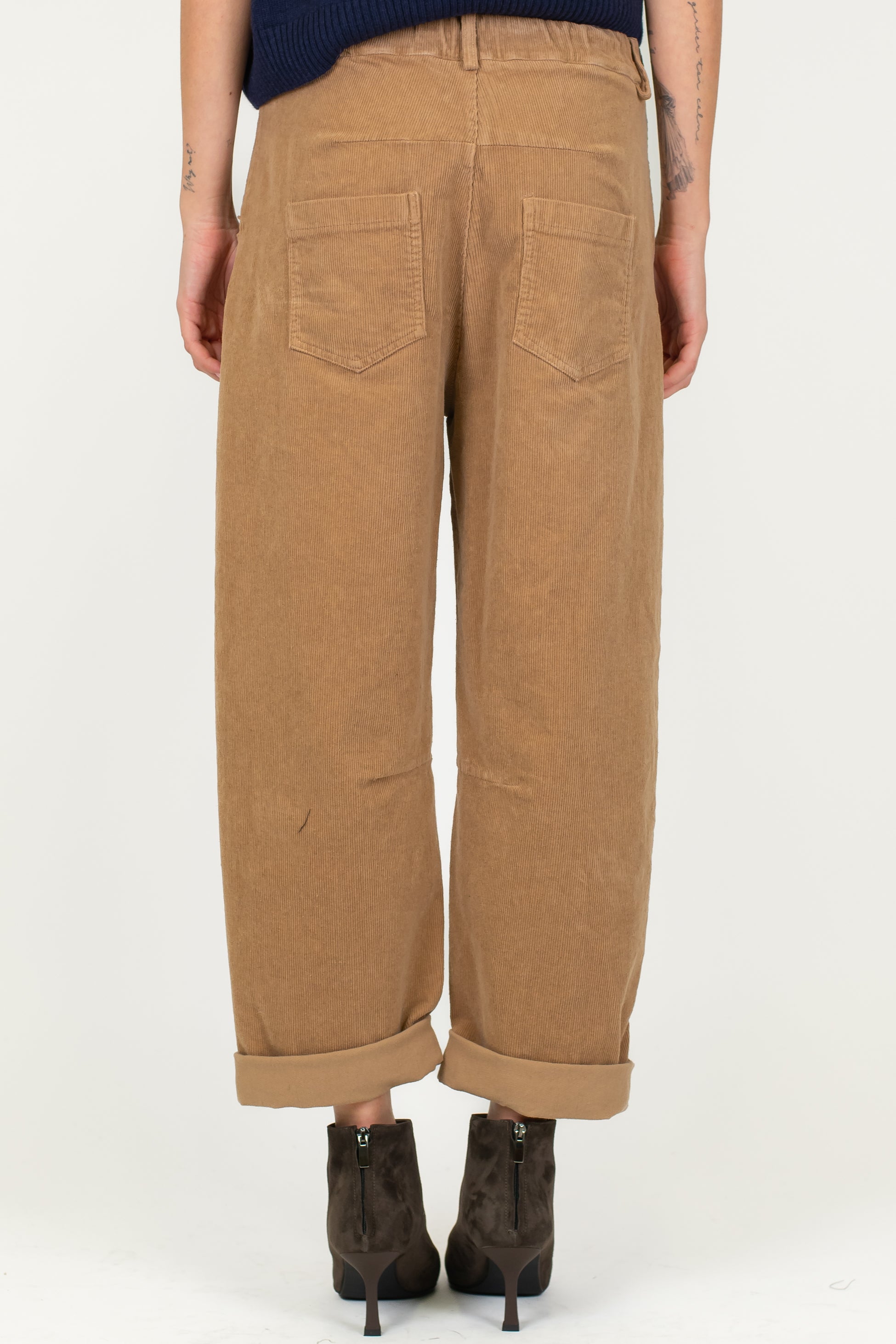 Tensione in - Pantalone balloon in velluto a coste