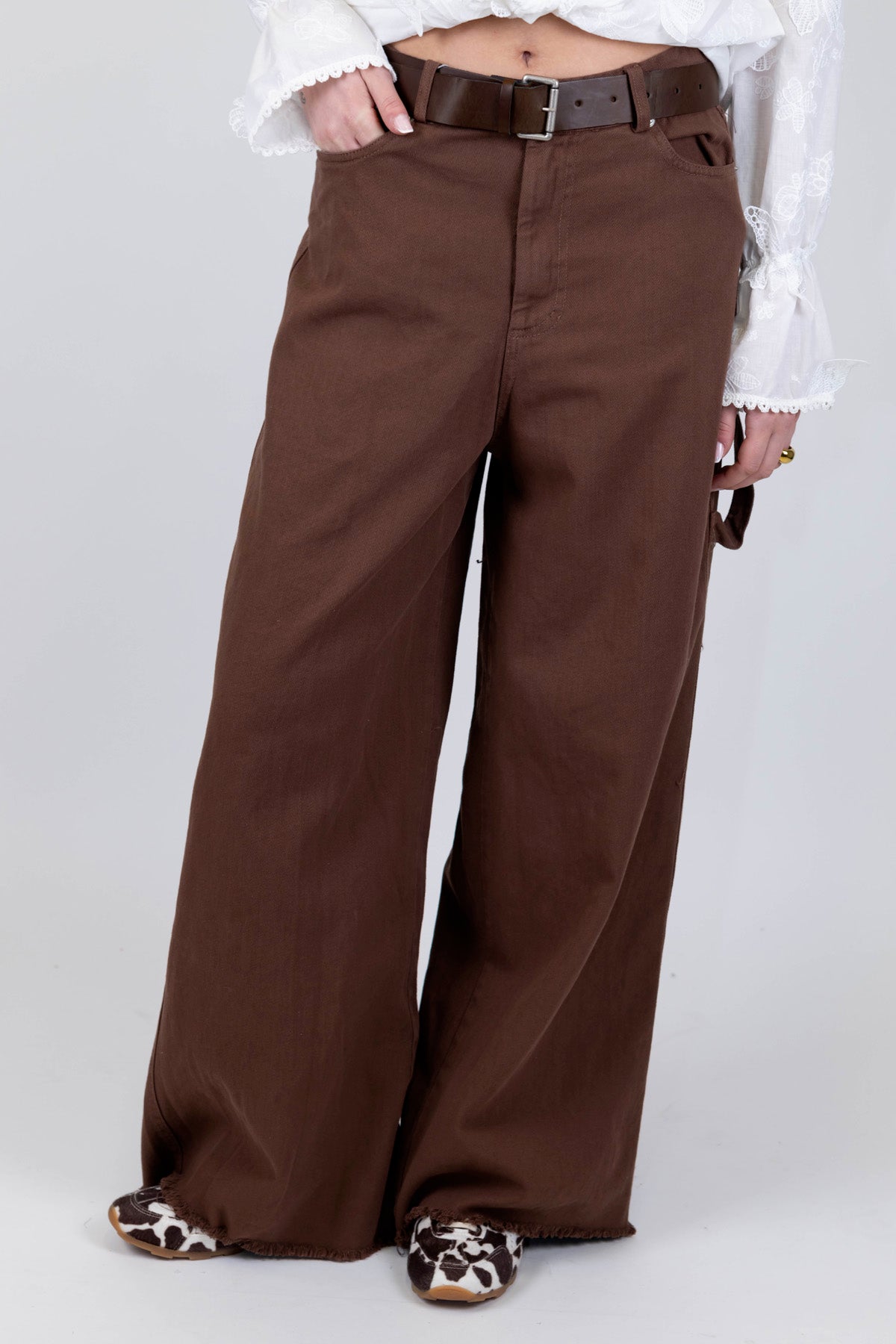 Motel Pantalone palazzo worker in denim colorato sfrangiato sul fond