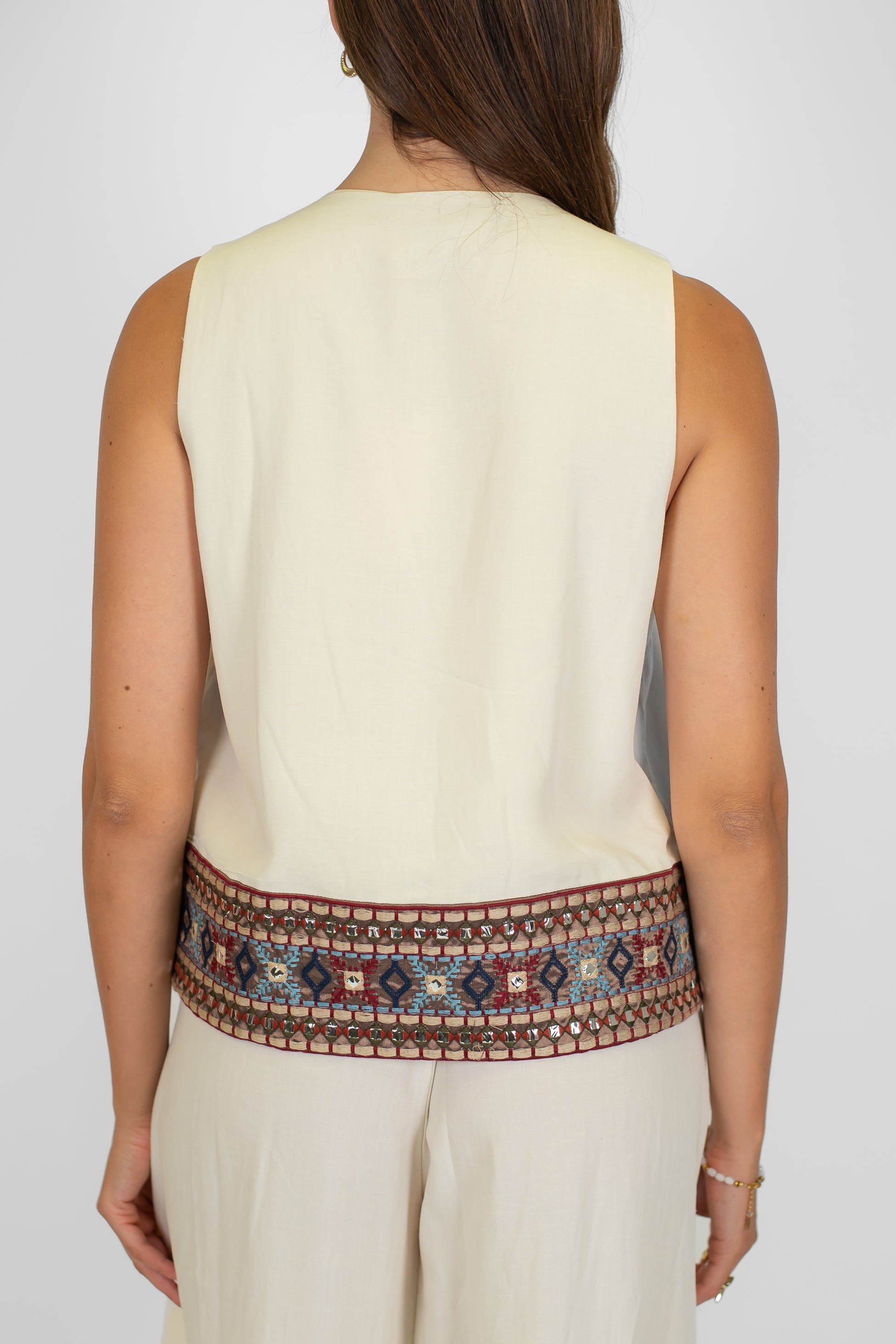 Motel - Gilet in misto lino con profilo tramato e chiusura con lacci