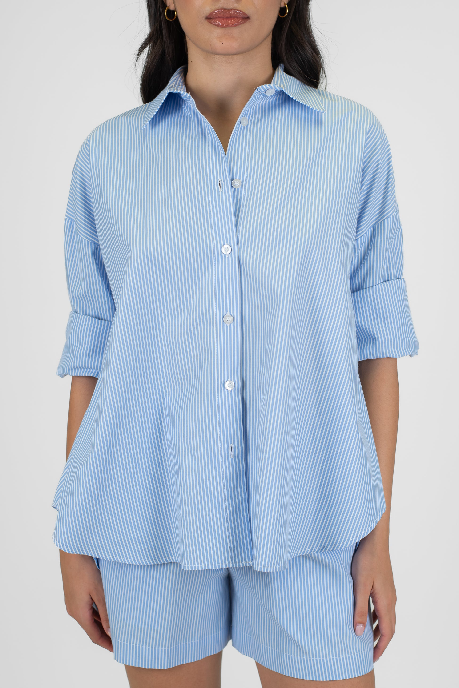 Tensione in - Coordinato camicia e shorts fantasia righe strette con coulisse