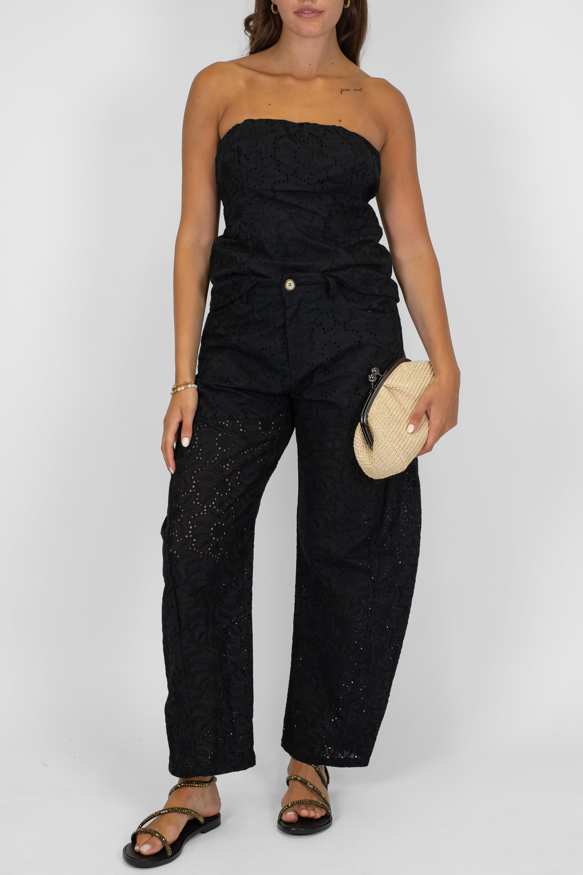 Tensione in - Pantalone balloon in pizzo sangallo