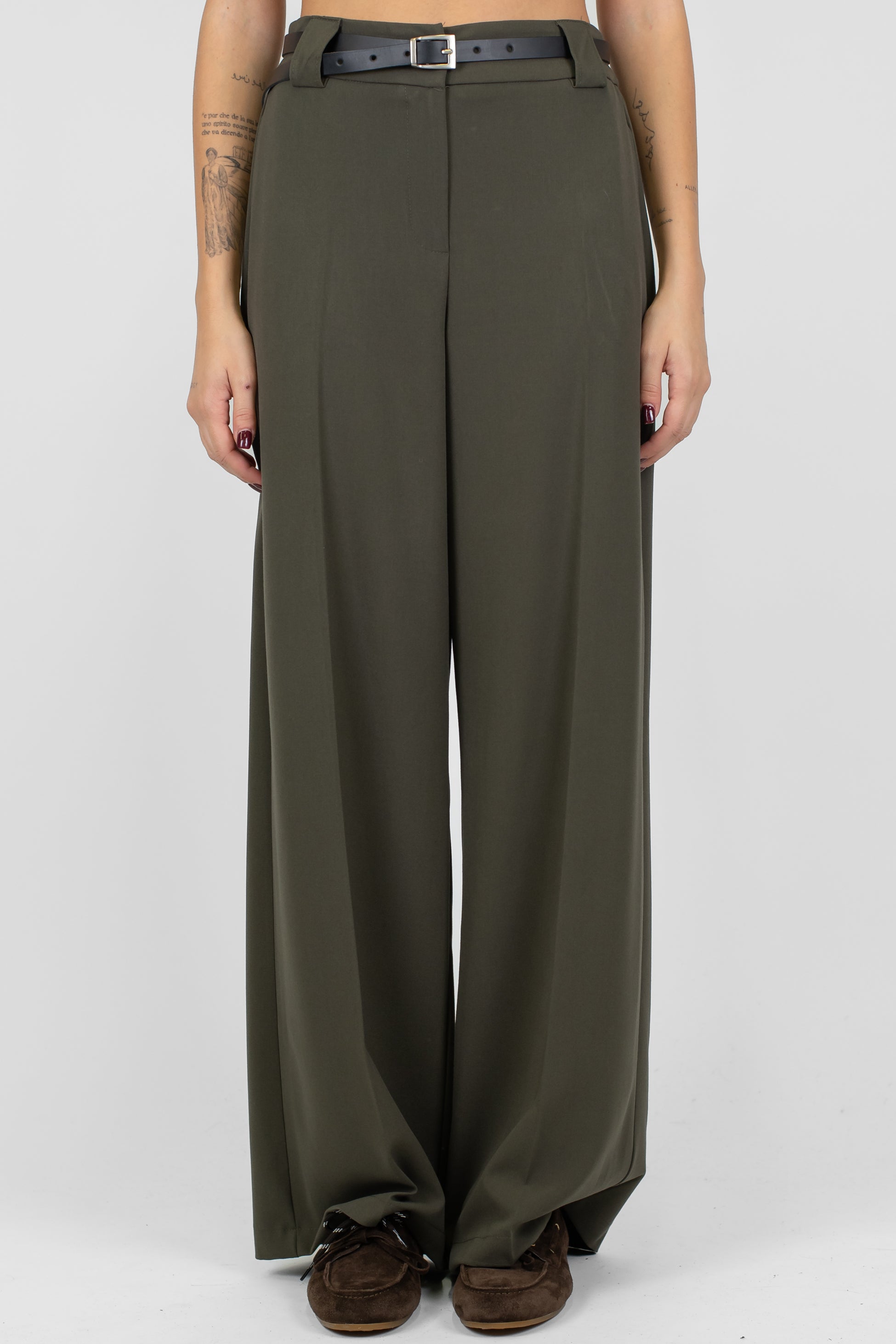 Tensione in - Pantalone palazzo con elastico sul retro