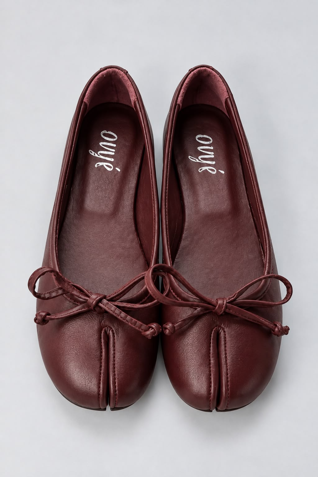Ovyé - Ballerina in pelle infradito con fiocco