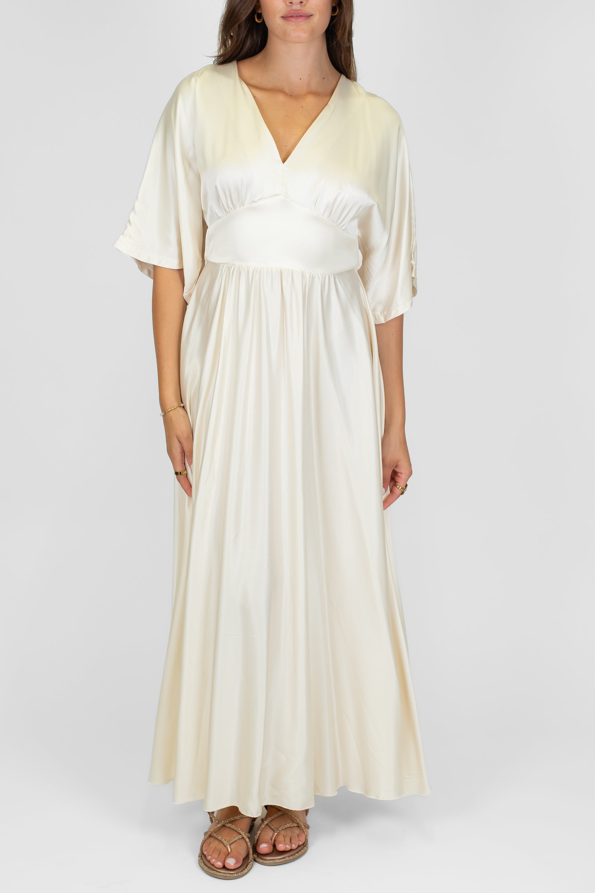 Tensione in - Abito lungo mezzamanica in viscosa con scollo a V ed allaccio sul retro