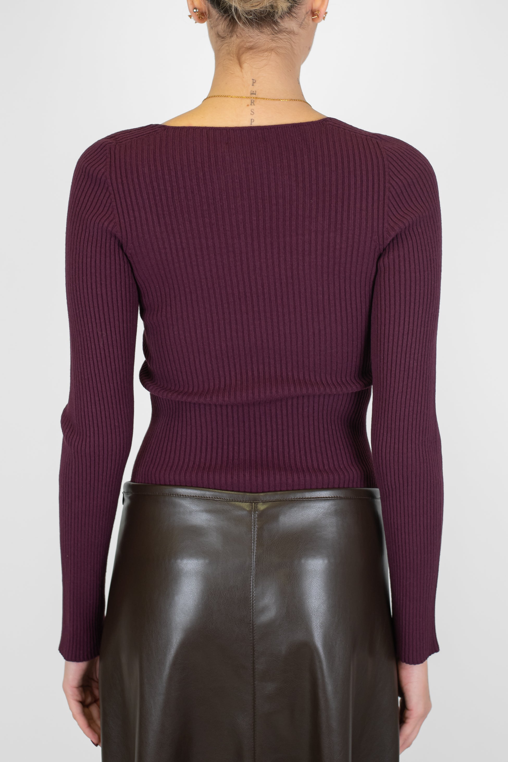 Kontatto - Maglia con scollo quadrato a costine