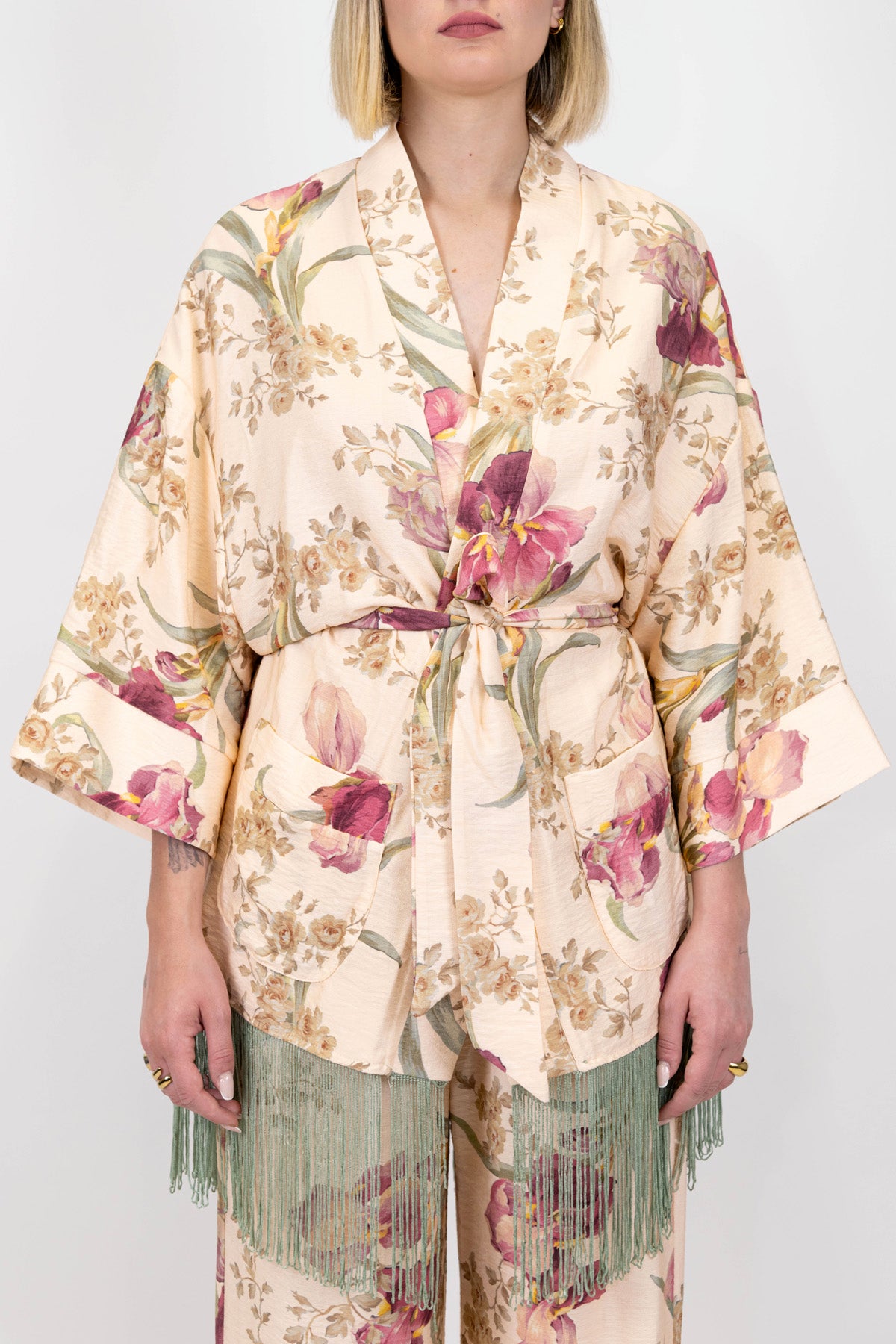 Dixie - Giacca kimono fantasia floreale con frange sul fondo