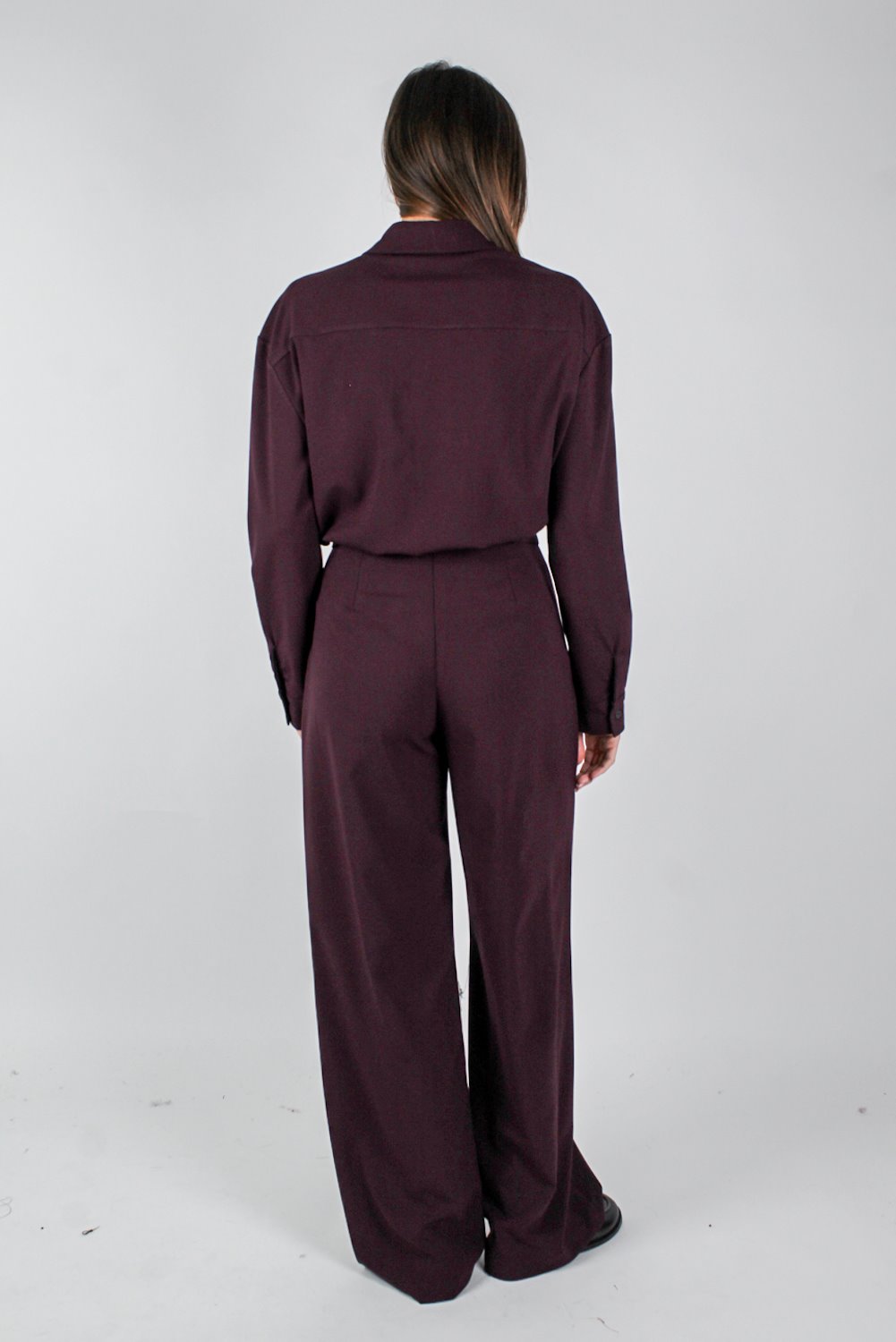 Tensione in - Coordinato tinta unita con camicia e pantalone palazzo