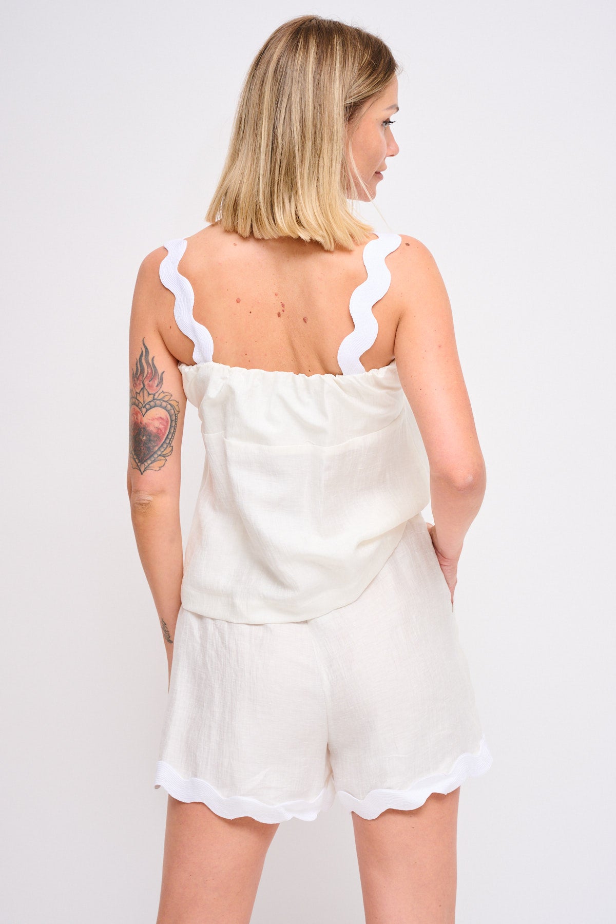 Maryley - Coordinato top e short in lino con profilo a contrasto