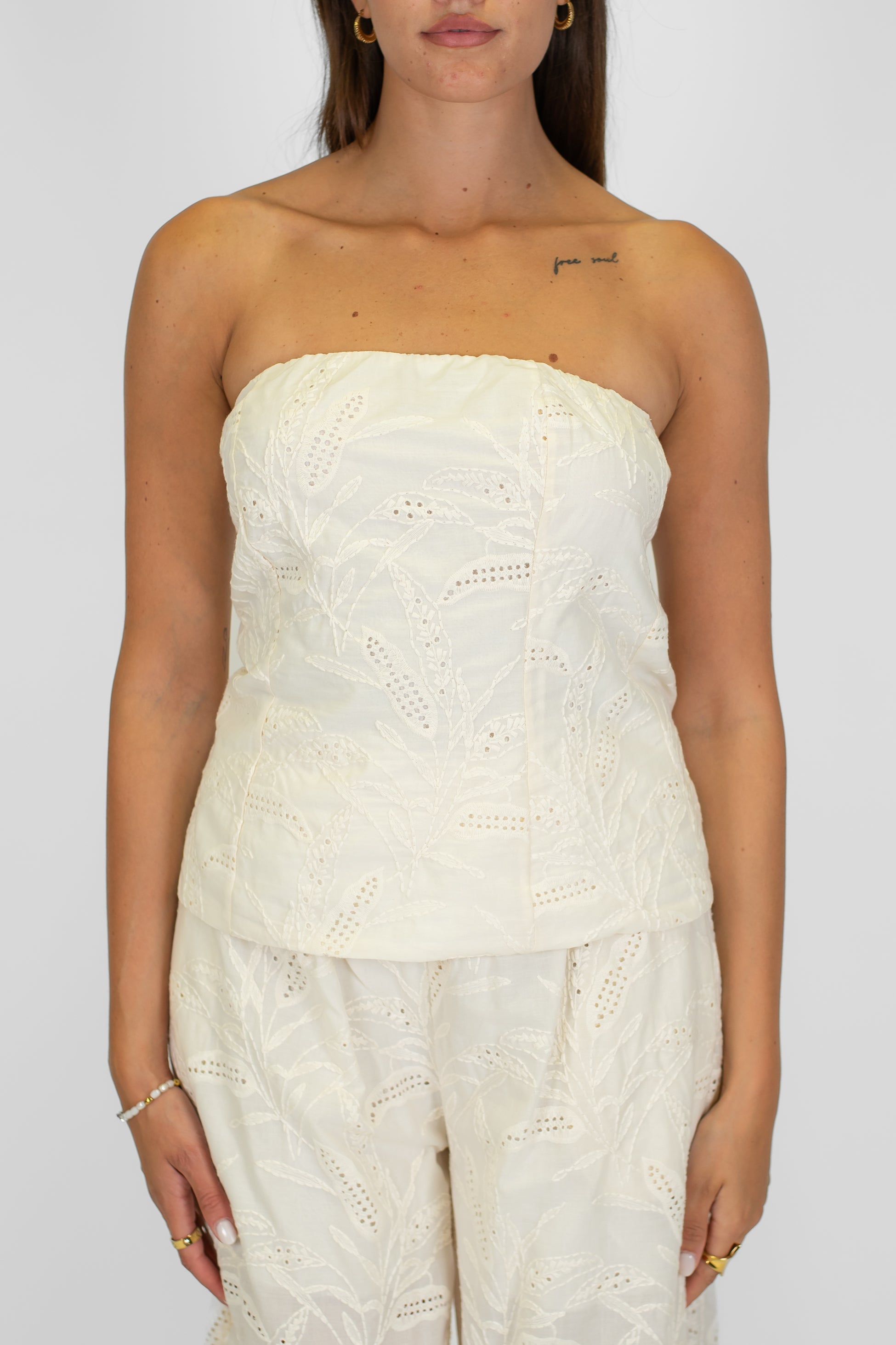 Tensione in - Coordinato top a fascia e pantalone