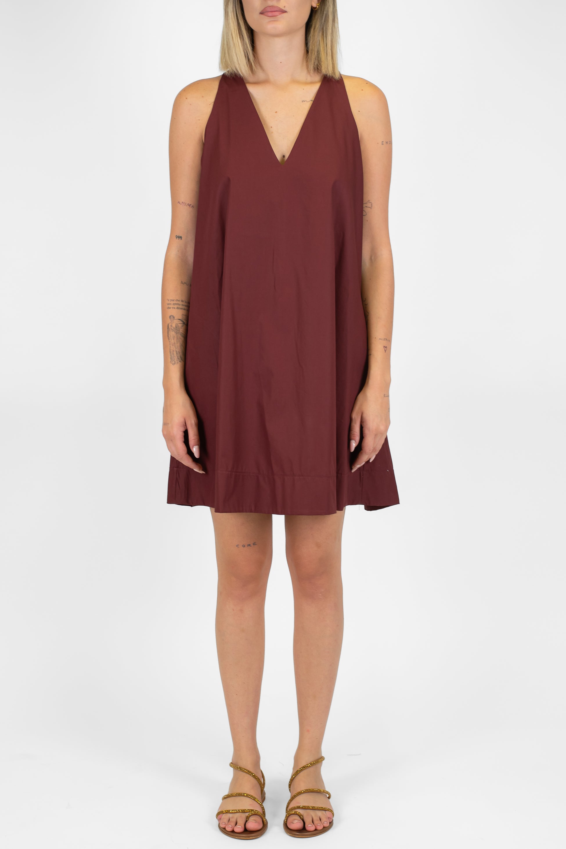 Motel - Abito corto in tela paracadute con scollo a V e allacio al collo sul retro