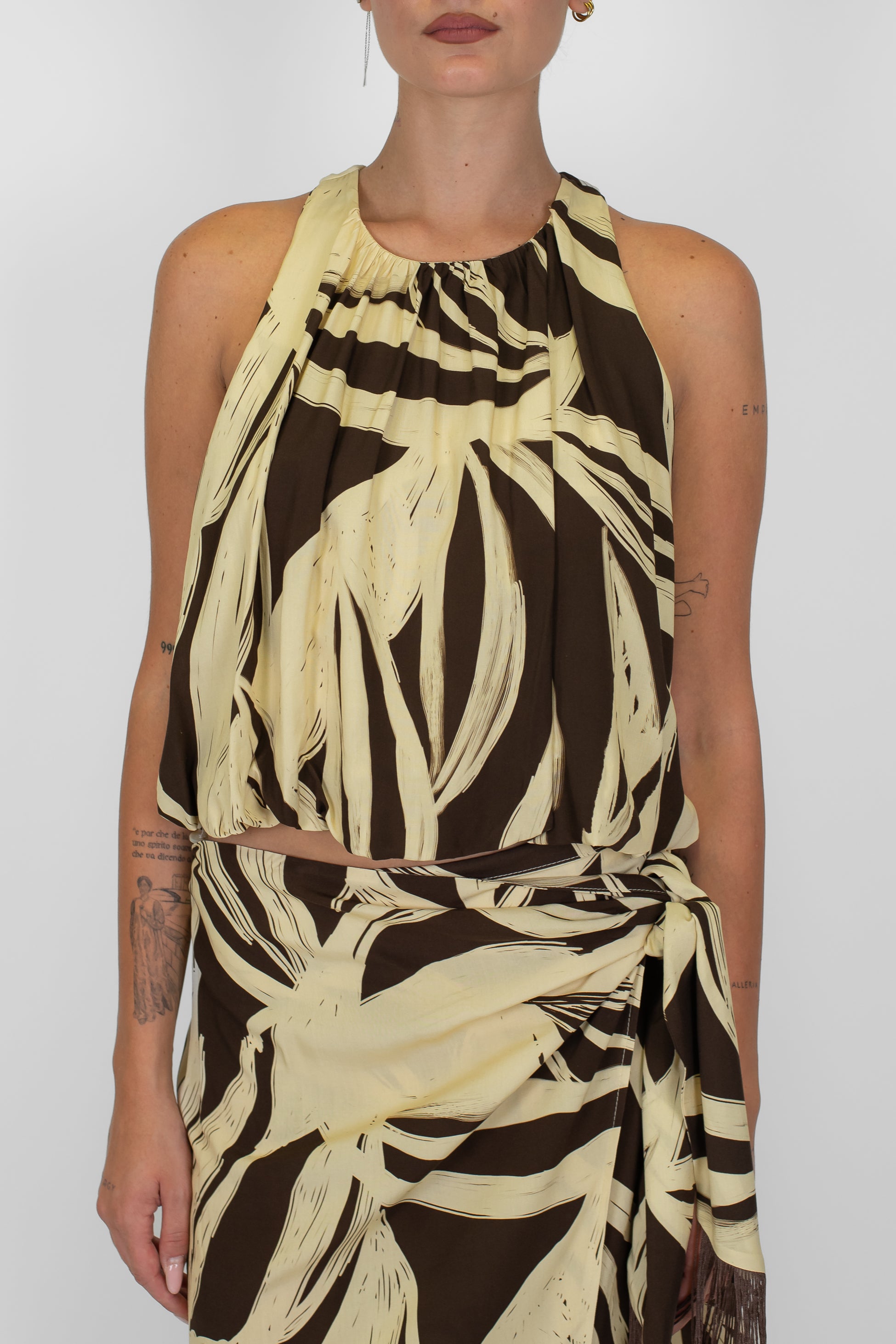 Tensione in - Top a palloncino scollo americano fantasia astratta in viscosa