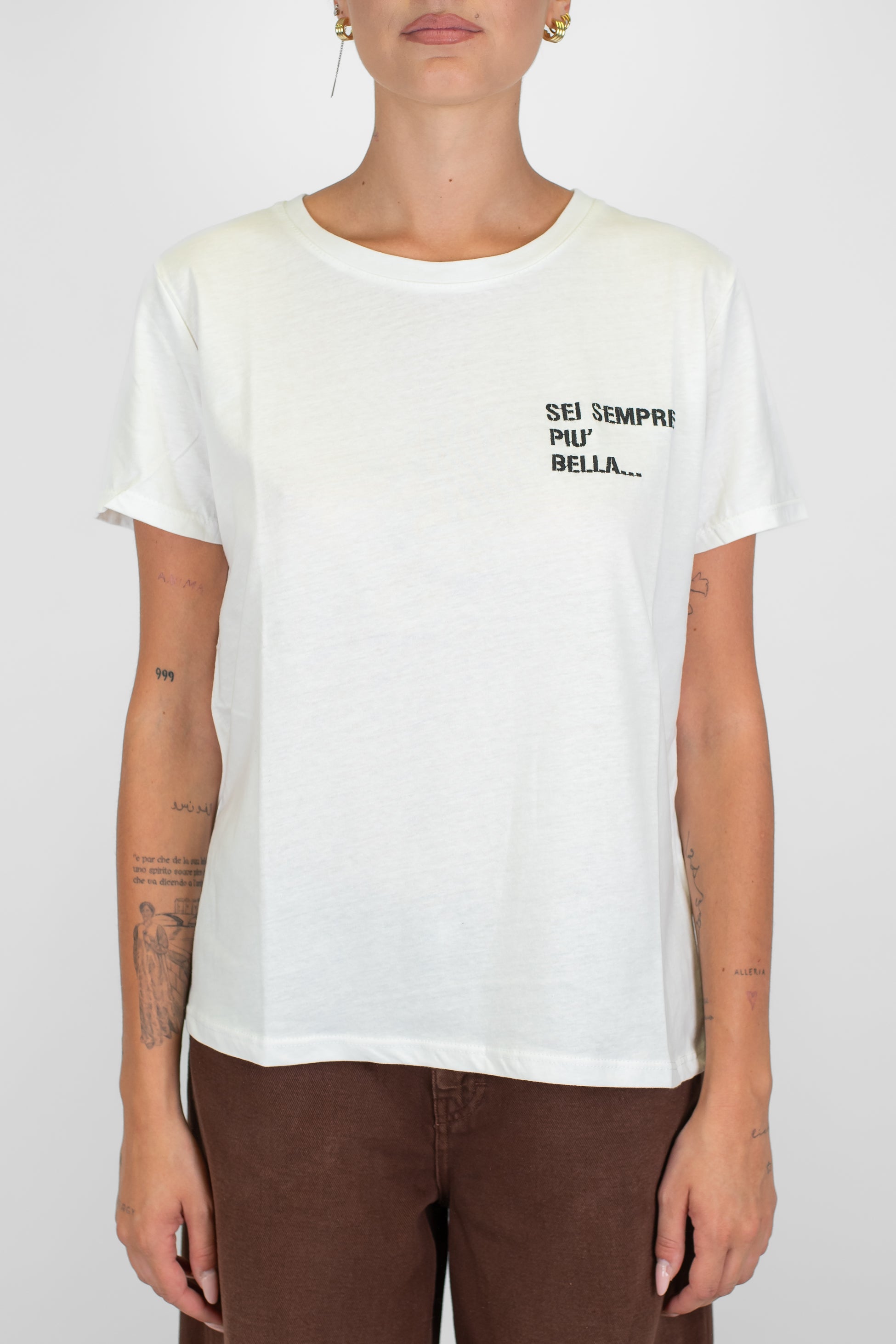 Haveone - T-shirt in cotone con scritta ricamata a contrasto