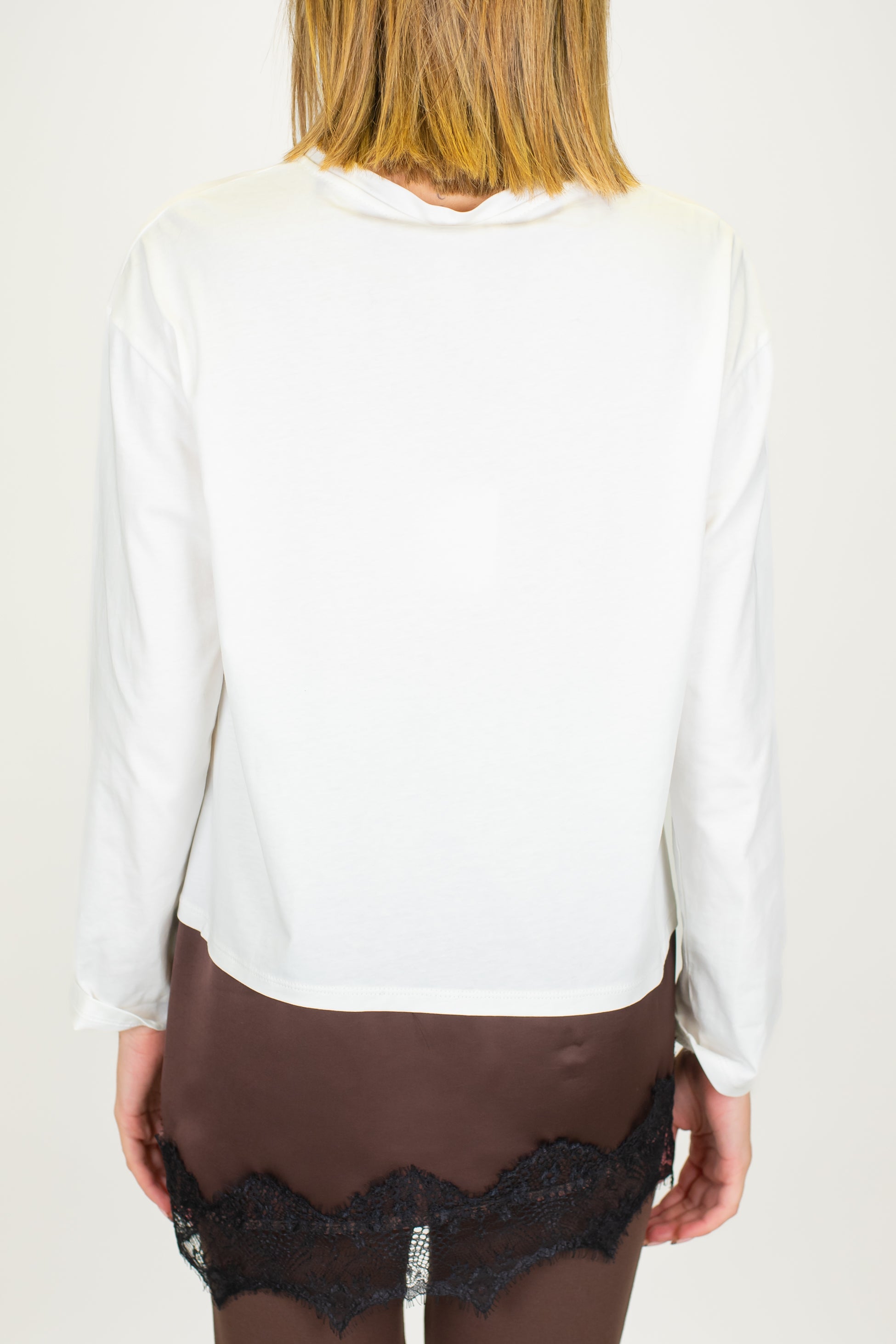 Tensione in - Shirt manica lunga con fondo in raso e pizzo