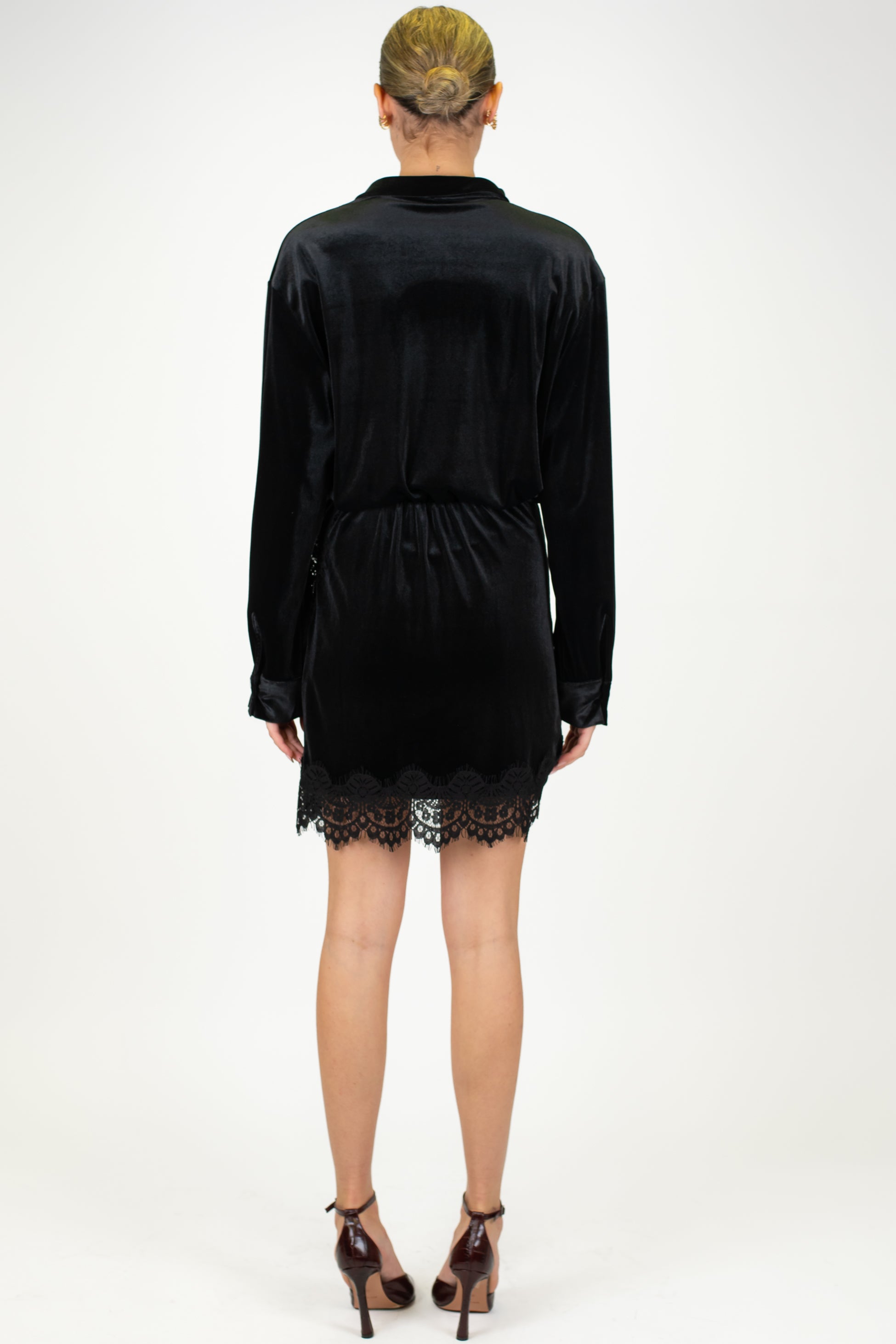 Tensione in - Abito corto in ciniglia con inserti in pizzo