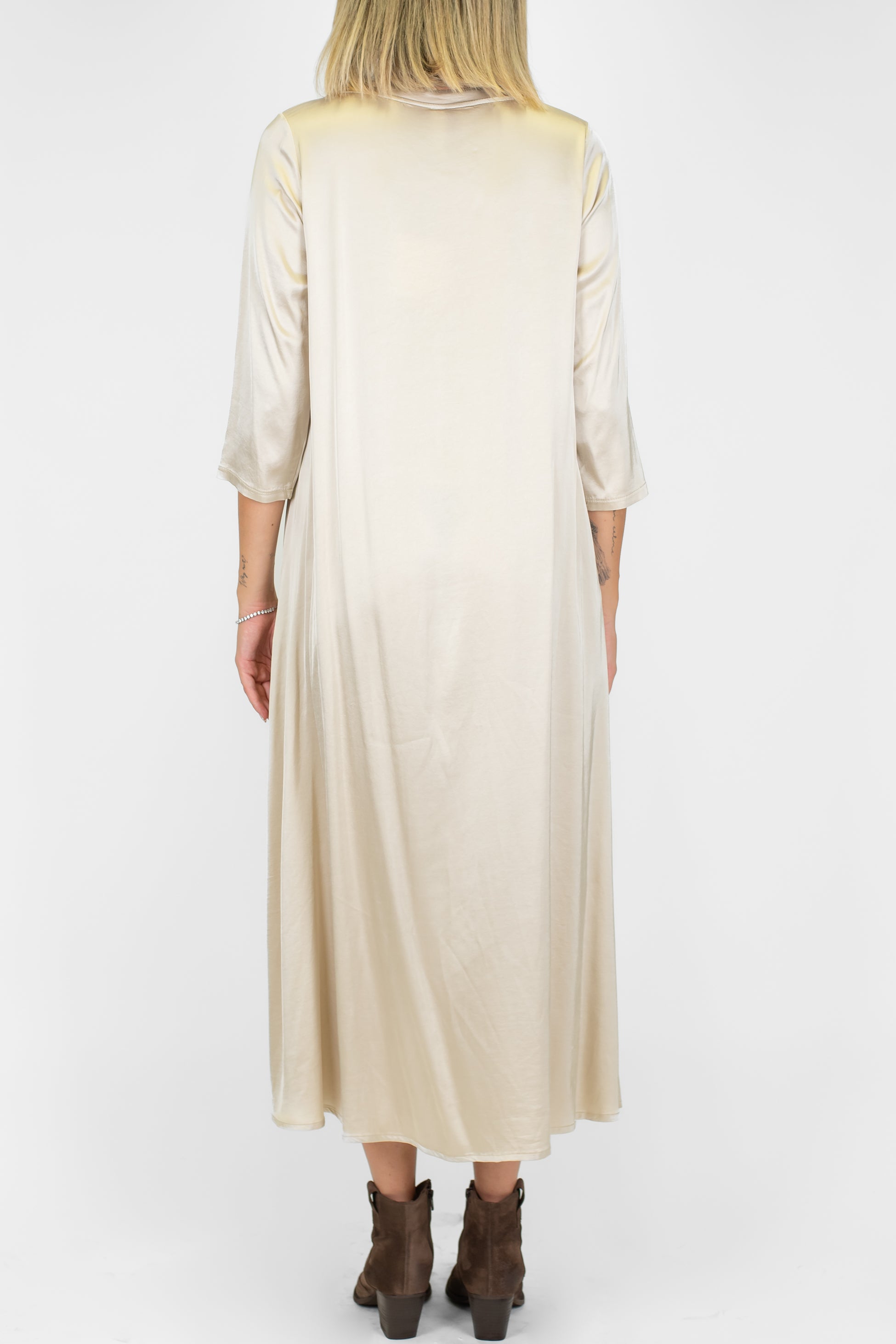 Tensione in - Abito lungo in viscosa con manica tre quarti