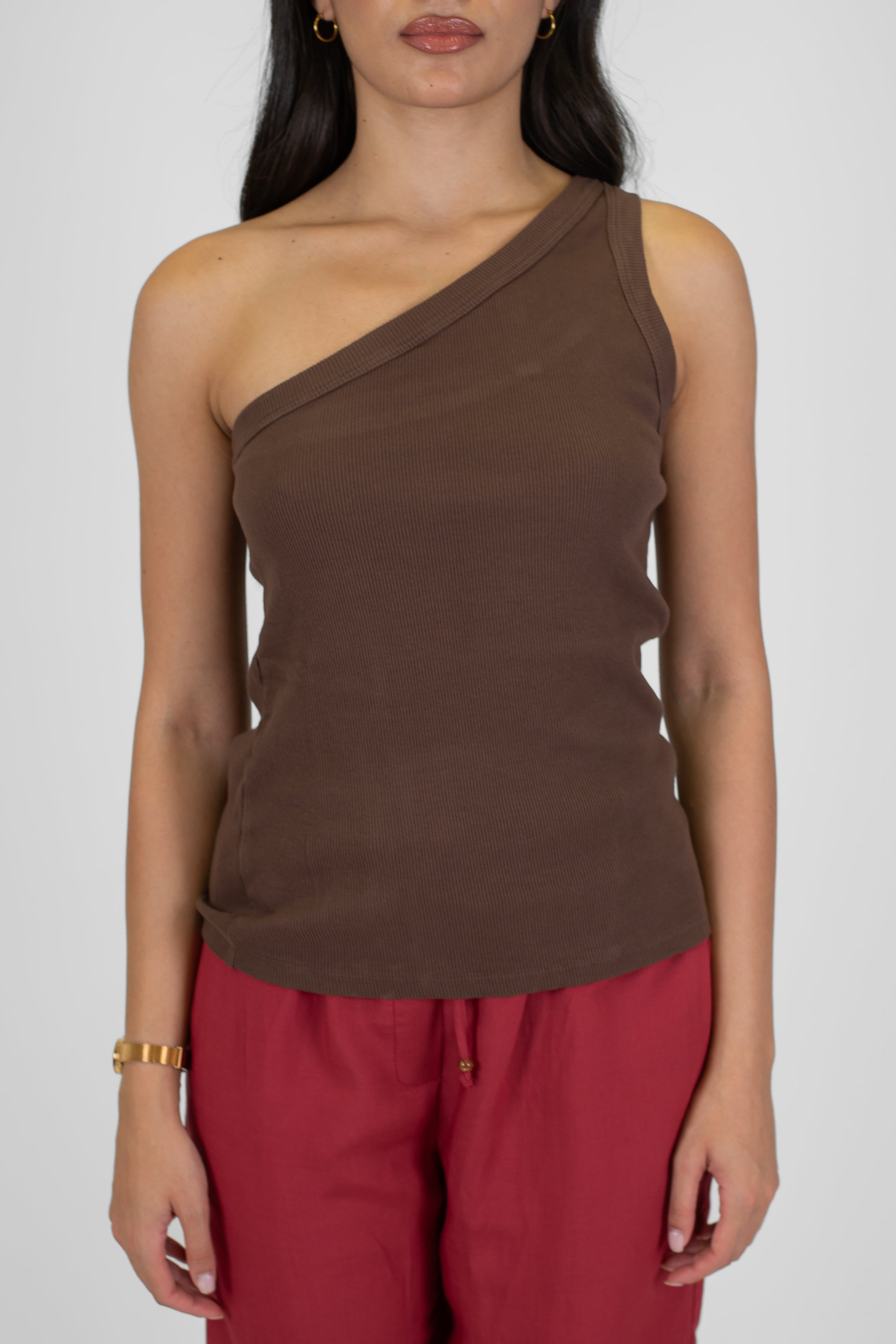 Tensione in - Top monospalla a costine in cotone