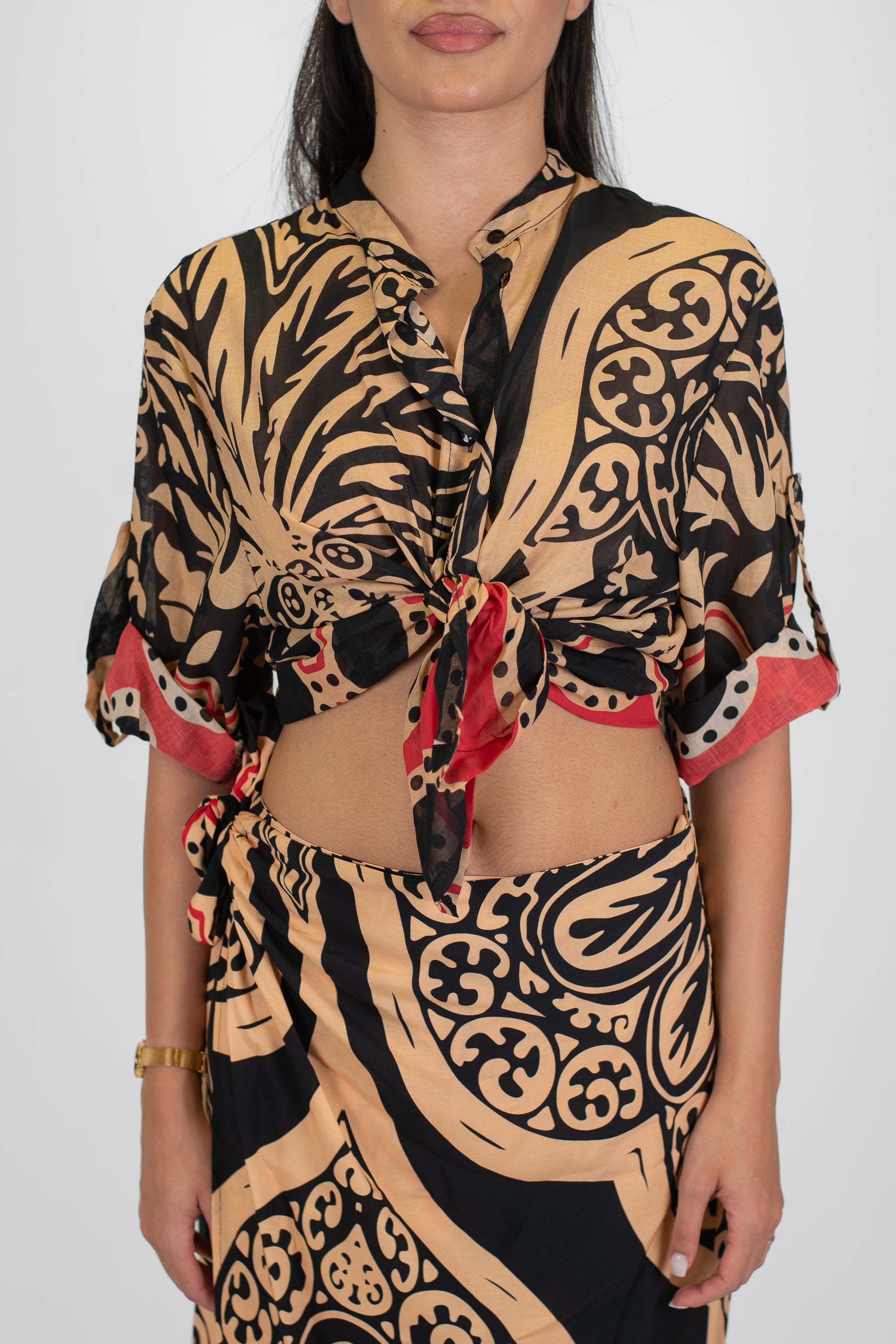 Haveone - Camicia crop fantasia astratta in viscosa con collo coreano