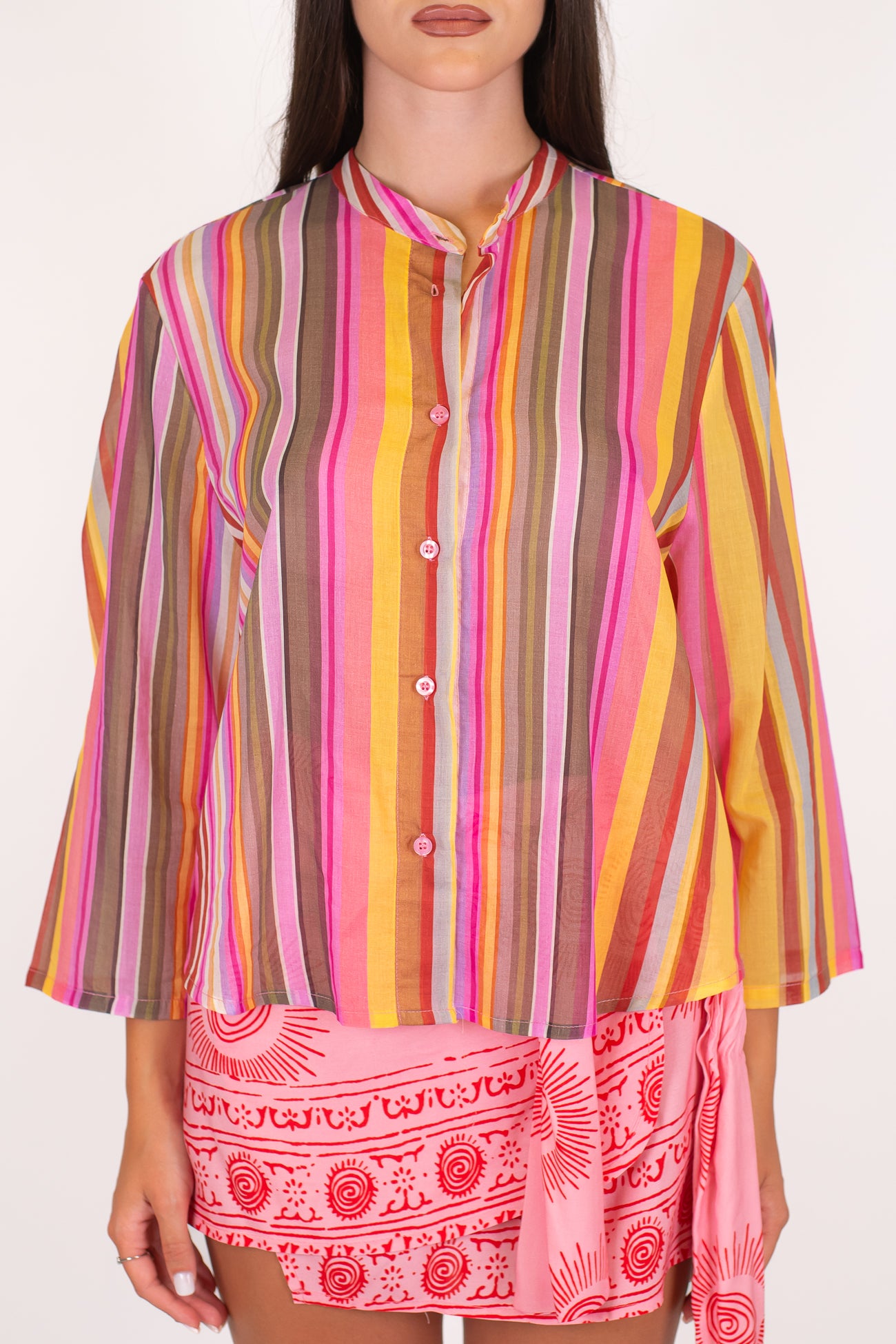 Tensione in - Camicia fantasia a righe multicolor in viscosa leggera con collo coreano e manica tre quarti