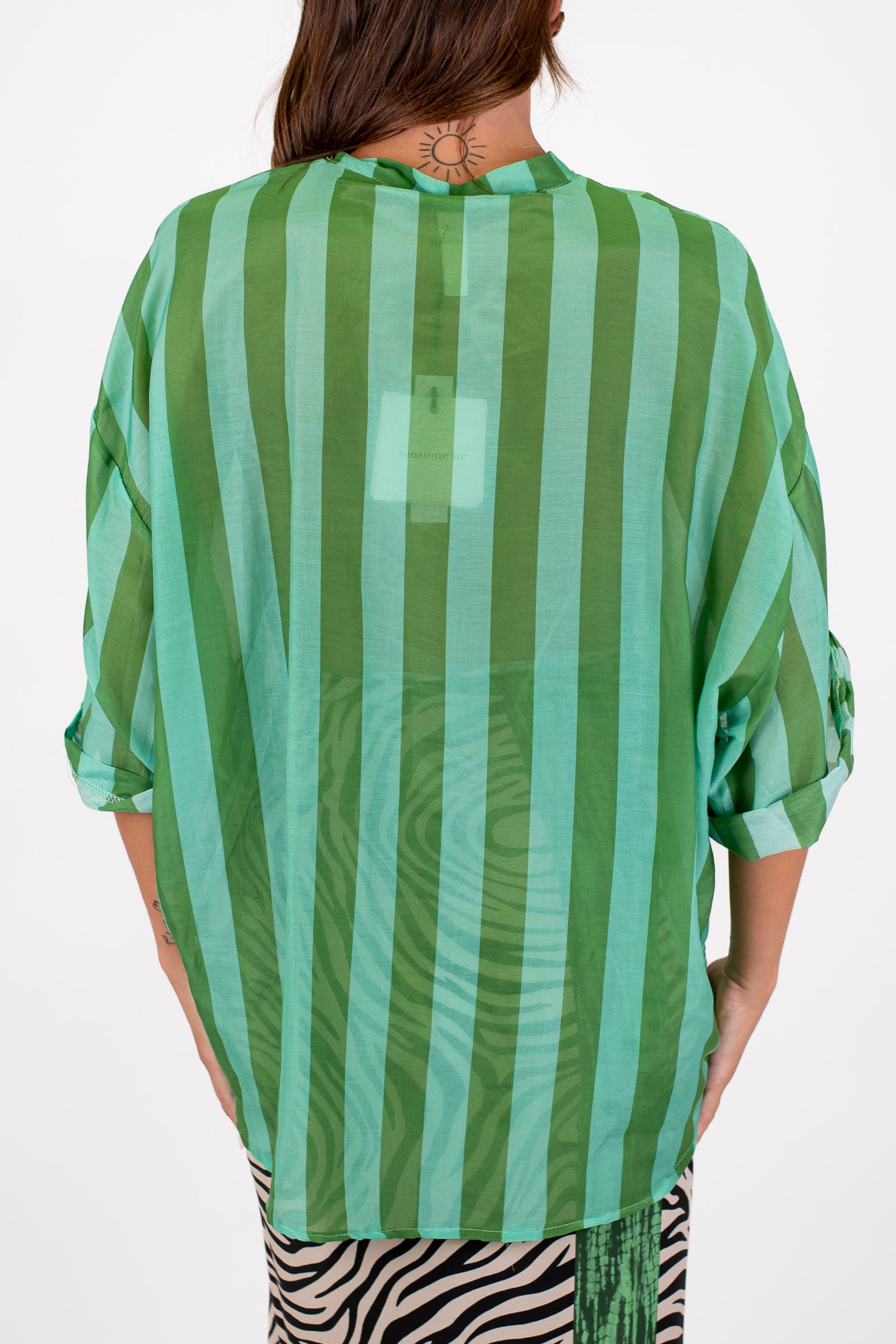Tensione in - Camicia fantasia a righe in mussola di cotone e seta