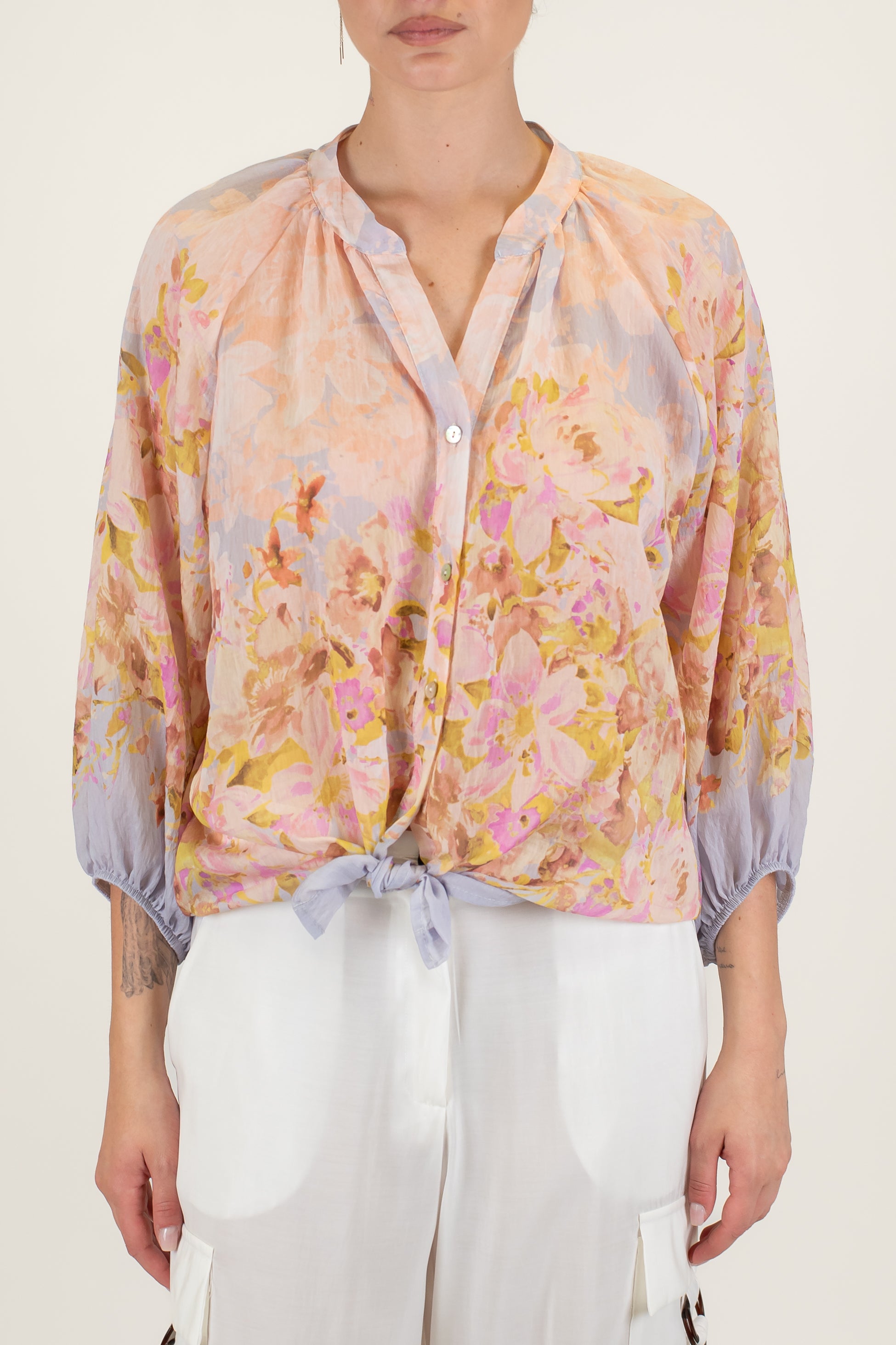 Tensione in - Camicia fantasia floreale in tencel con collo coreano e manica tre quarti