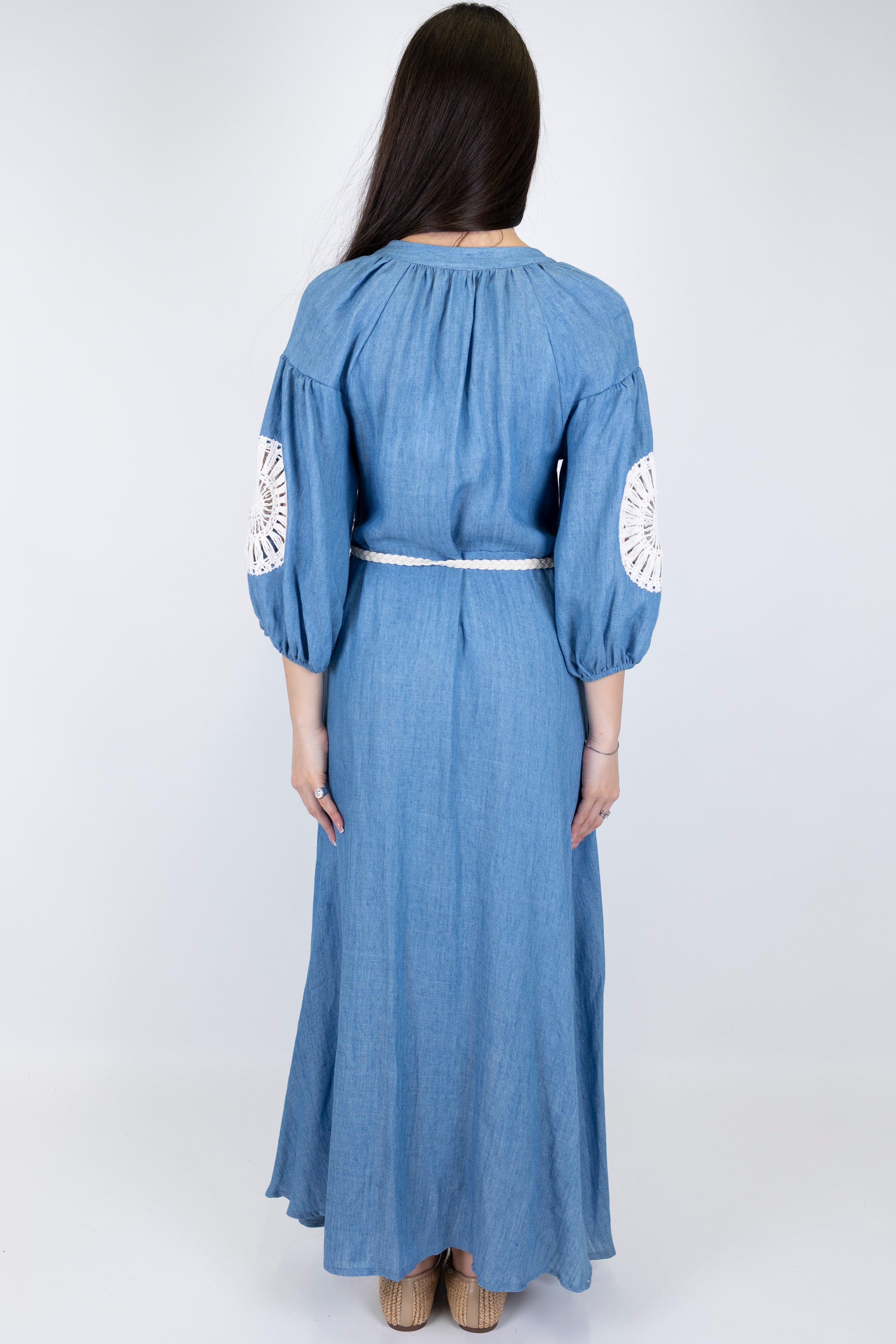 Tensione in - Chemisier in tencel e lino con applicazioni in crochet