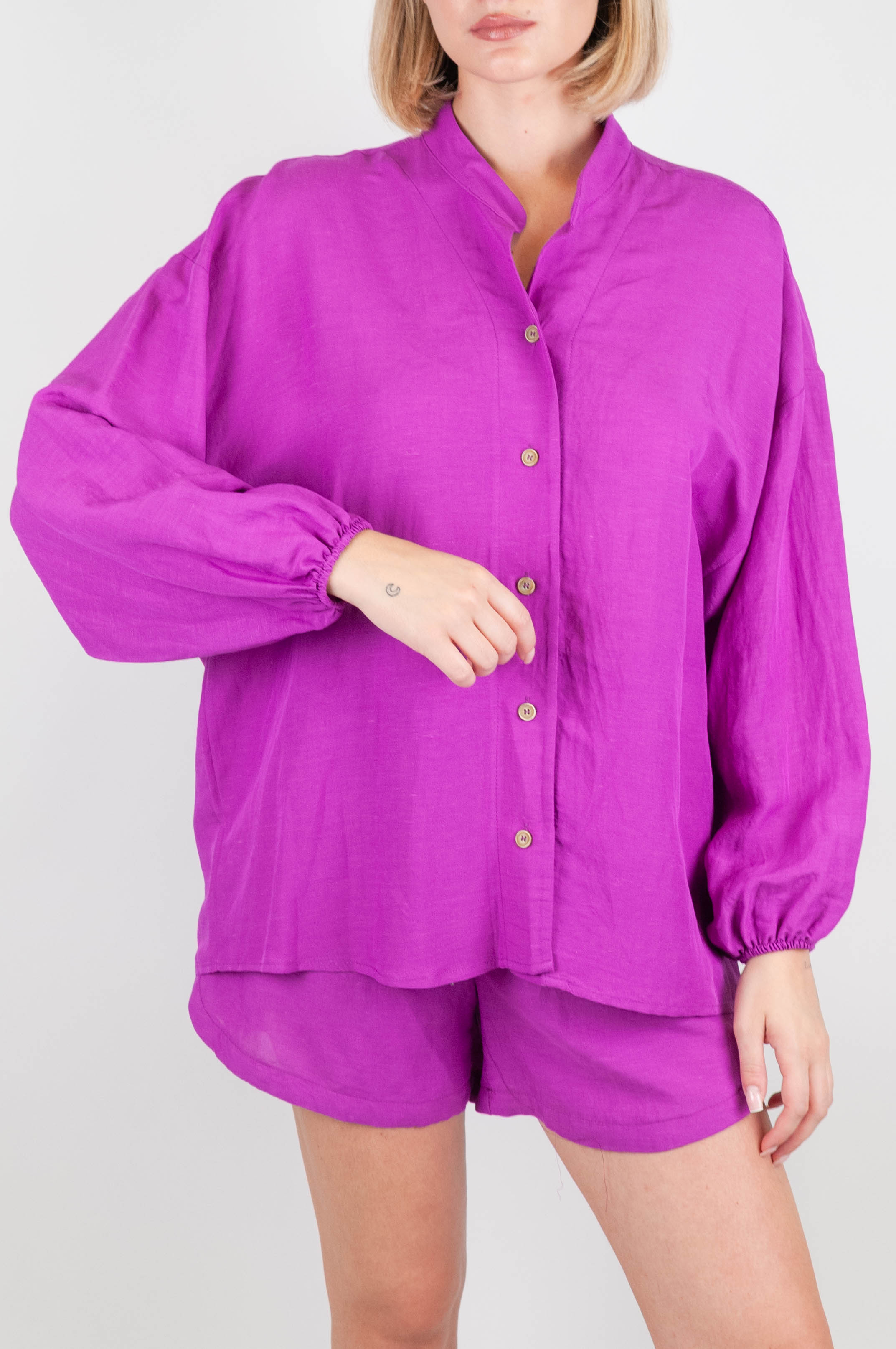 Tensione in - Camicia in misto viscosa e lino con collo coreano