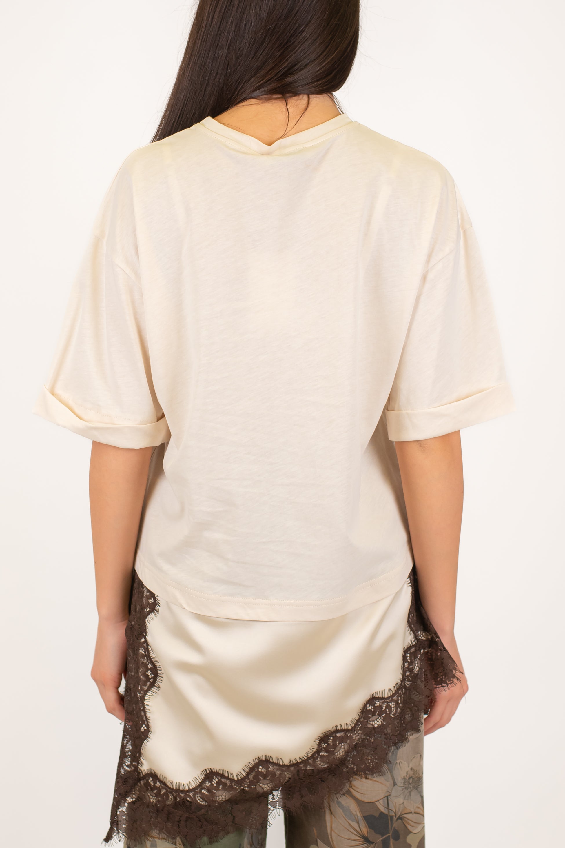 Motel - T-shirt over con estensione in satin asimmetrico e pizzo a contrasto sul fondo