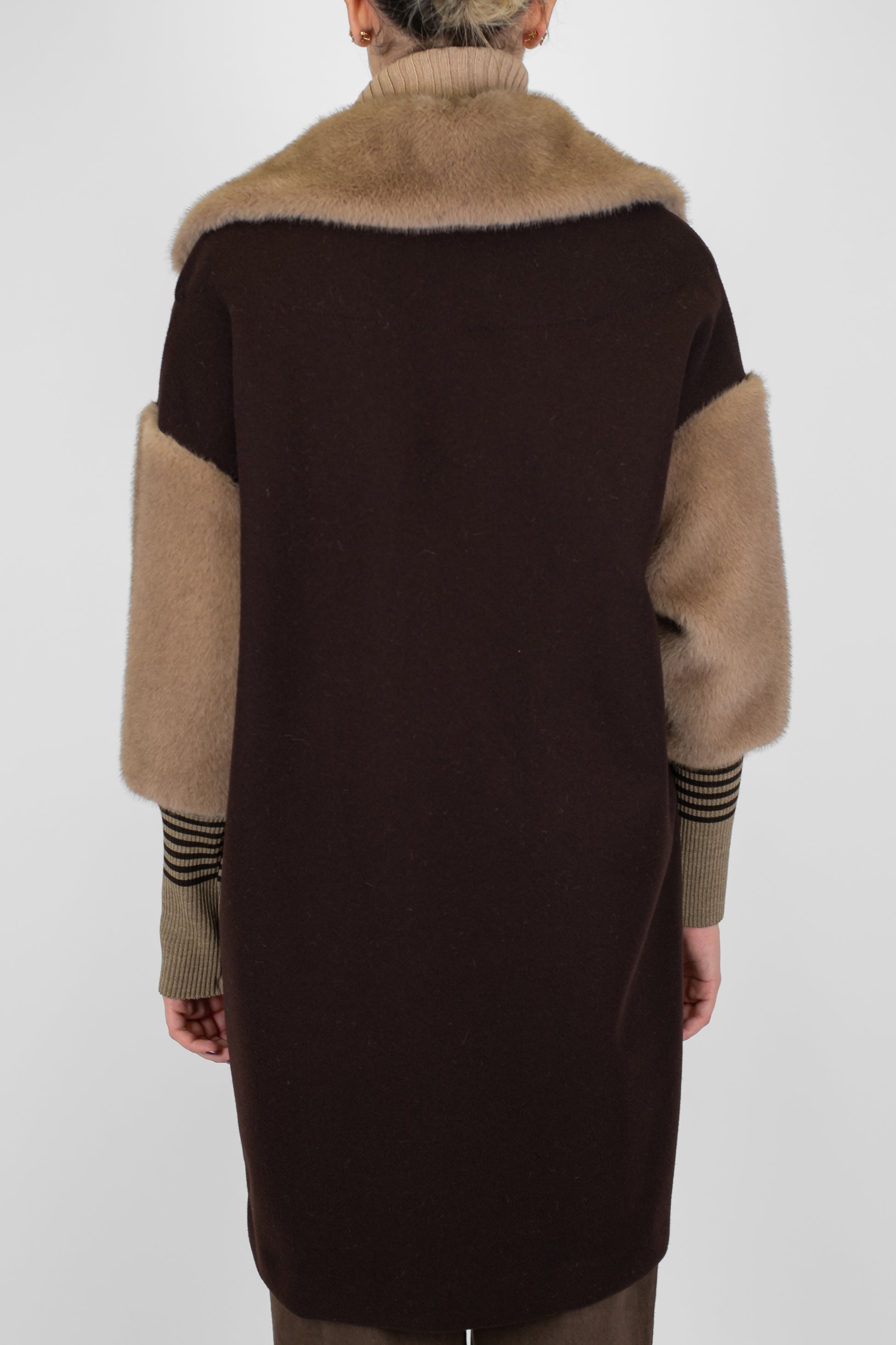 Maryley - Cappotto over monopetto con dettagli in ecopelliccia