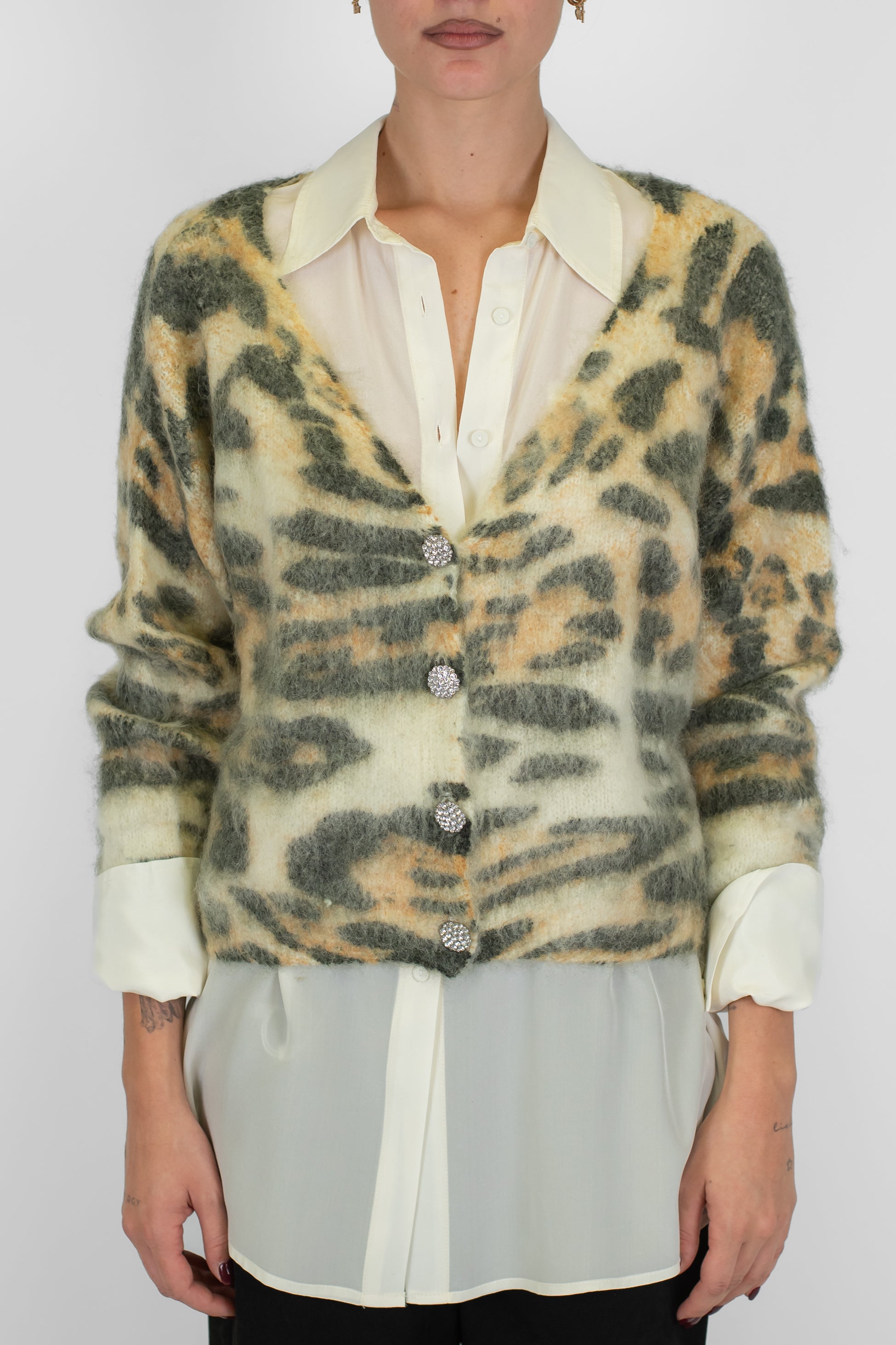 Tensione in - Cardigan fantasia animalier maculato in misto lana mohair con bottoni gioiello