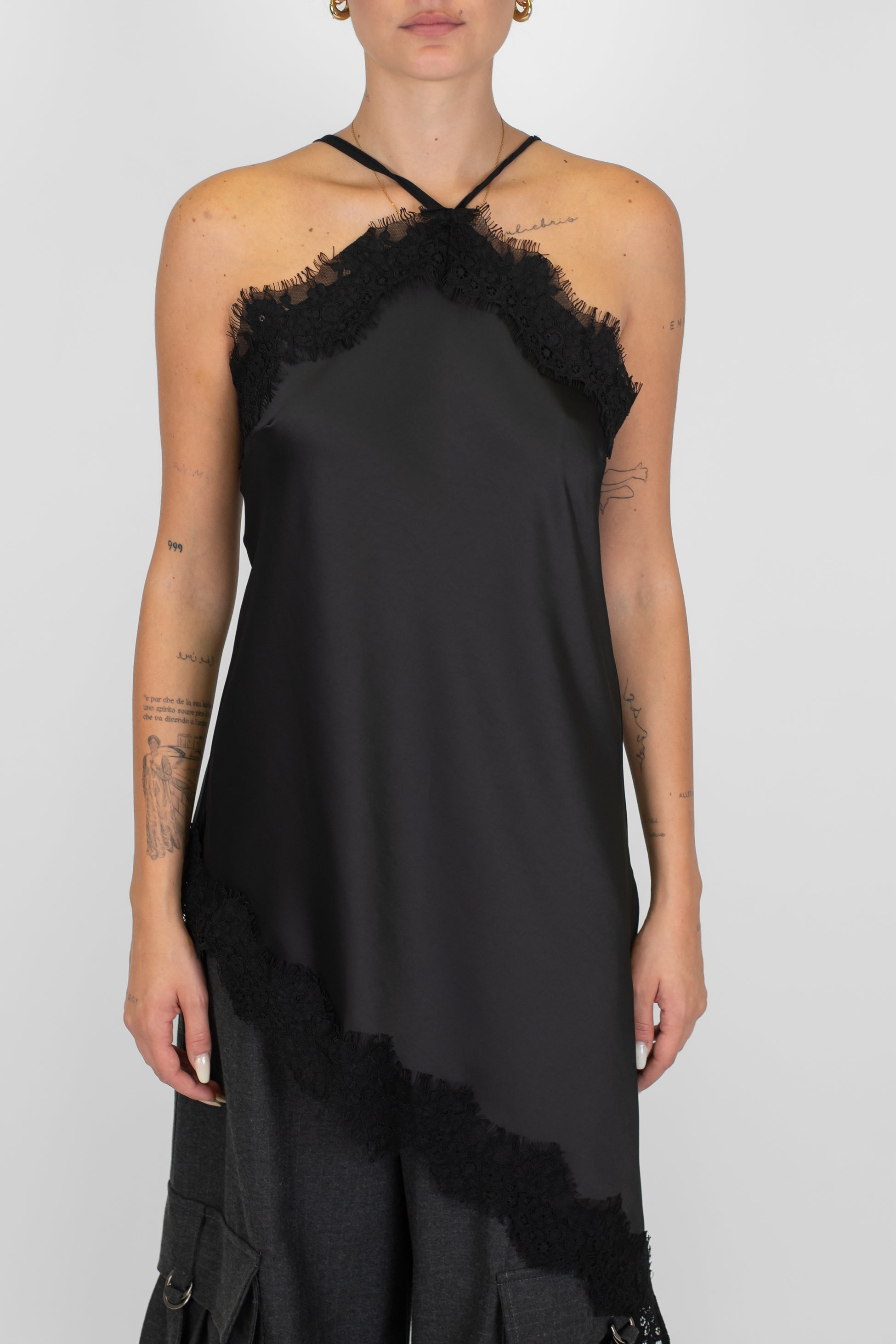 Haveone - Top in satin asimmetrico con orli in pizzo