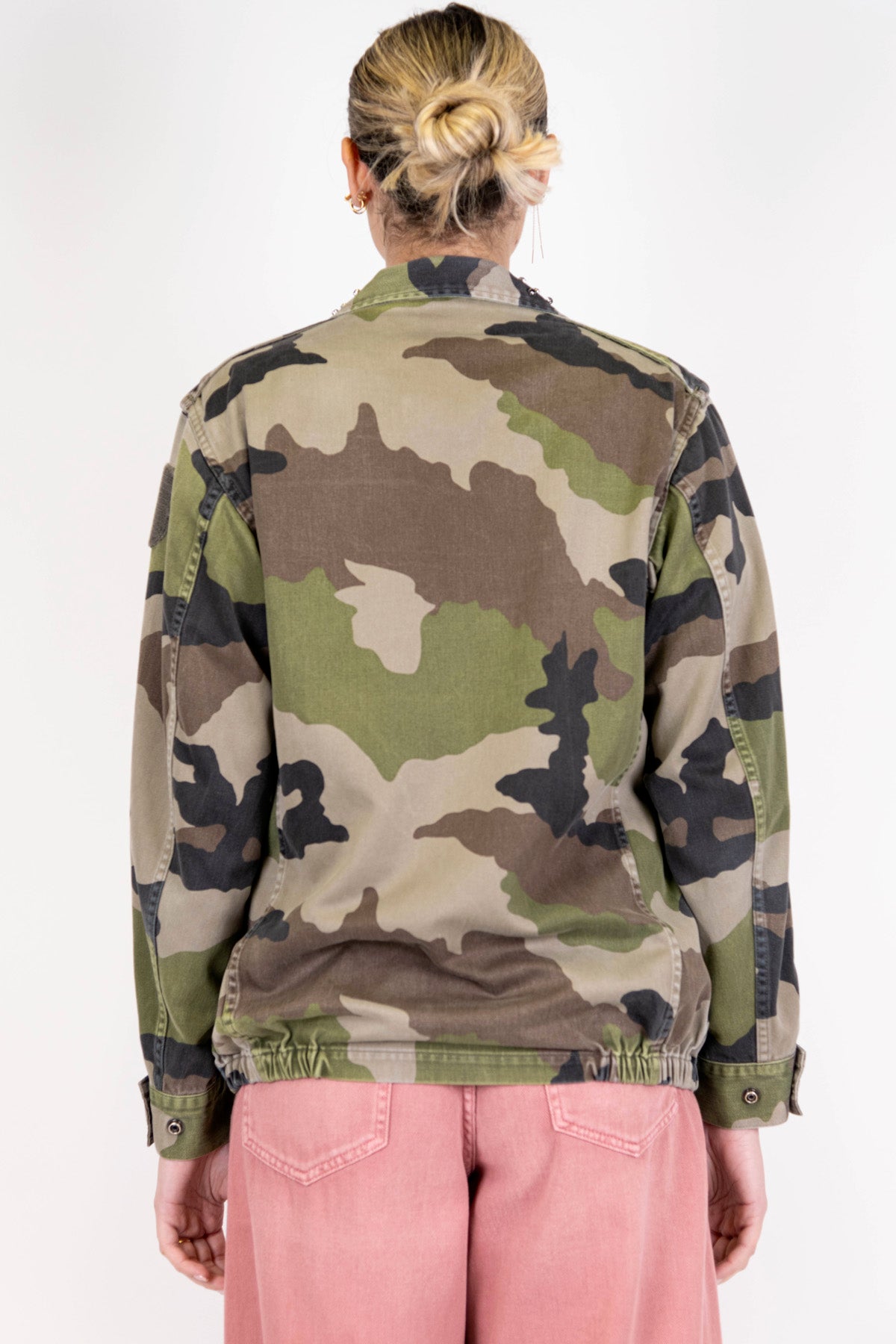 Tensione in - Giacca fantasia camouflage in tessuto vintage con pietre sul rever