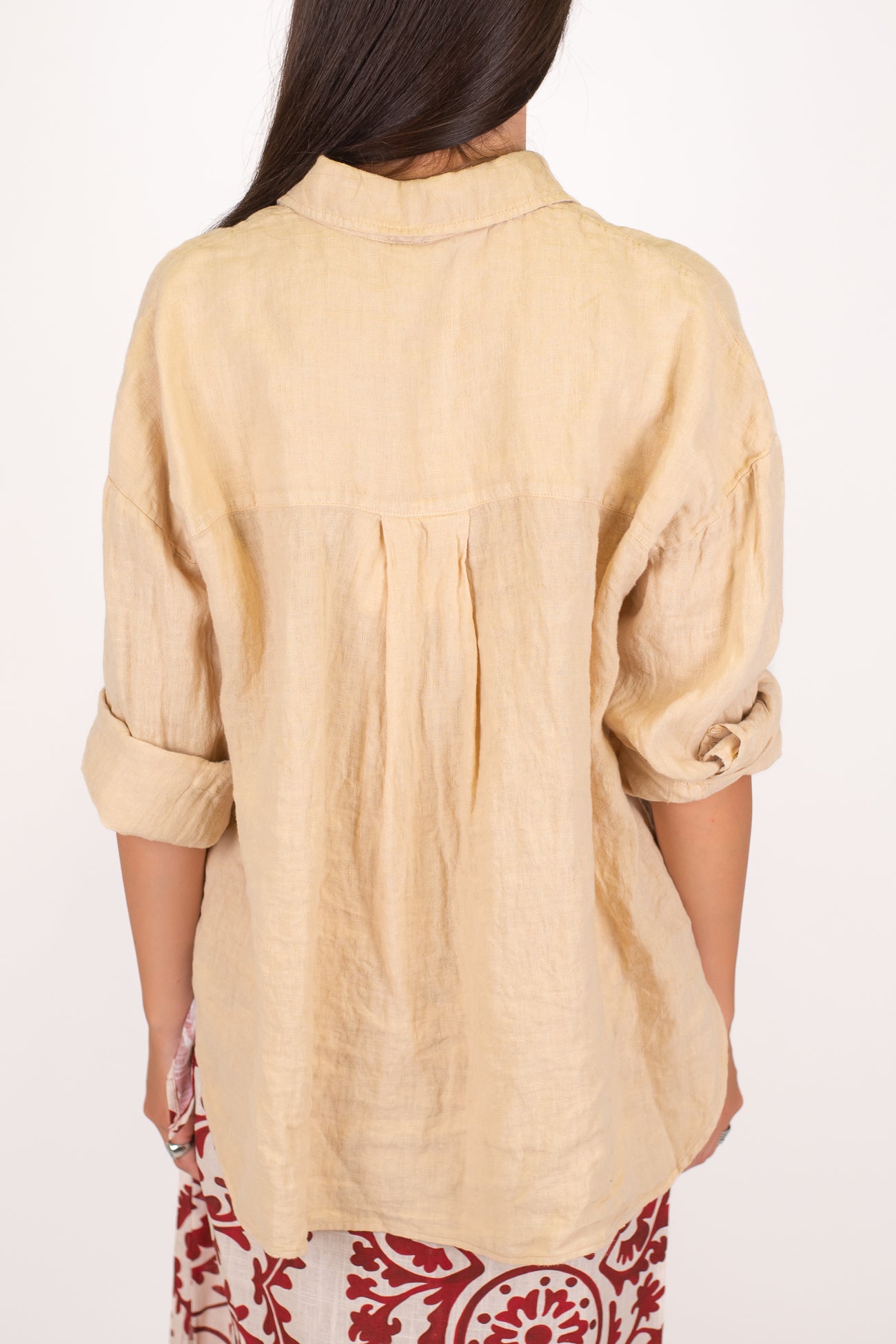 Tensione in - Camicia tinta unita in puro lino