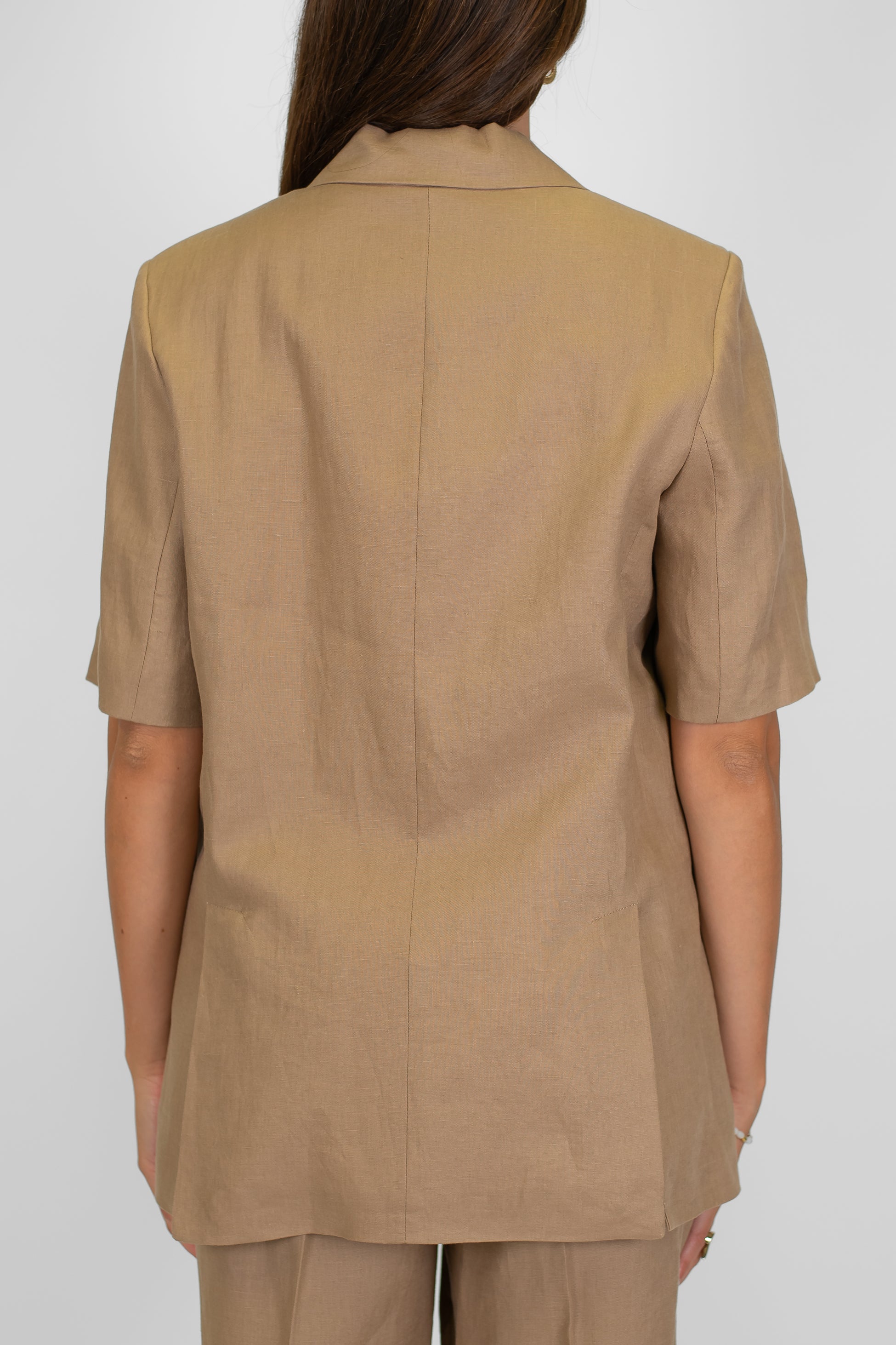 Tensione in - Giacca monopetto mezza manica in 100% lino