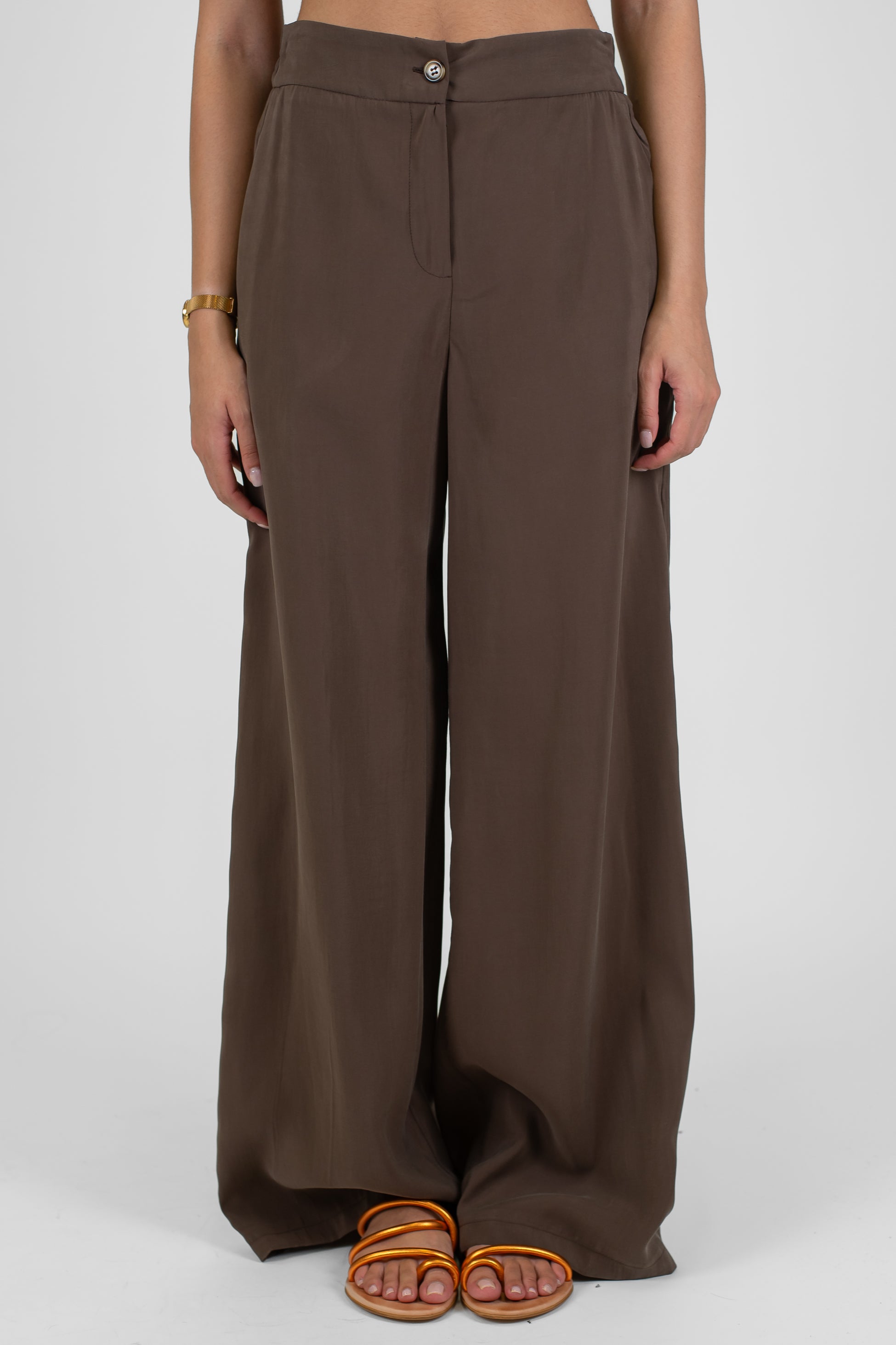 Tensione in - Pantalone palazzo in modal con elastico sul retro