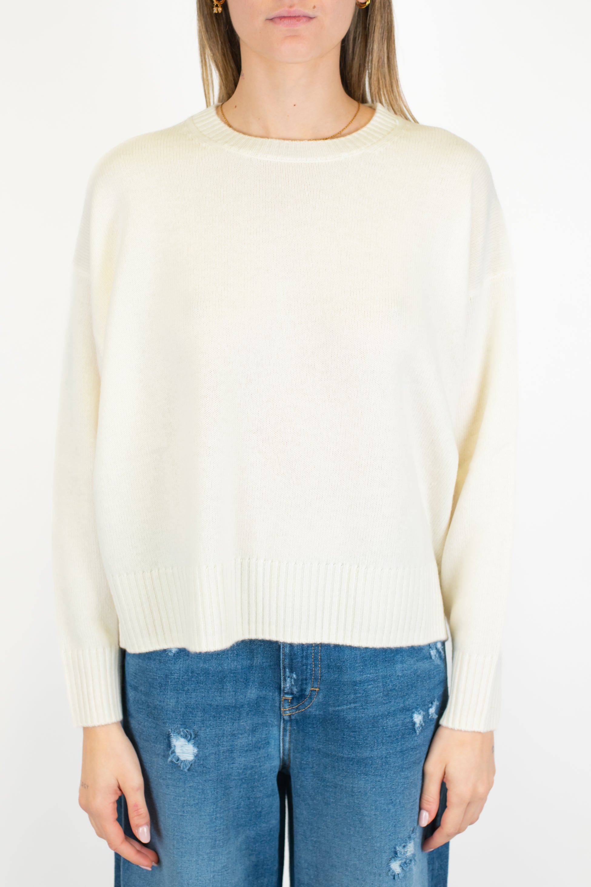 Tensione in - Maglia girocollo a scatola in 100% lana