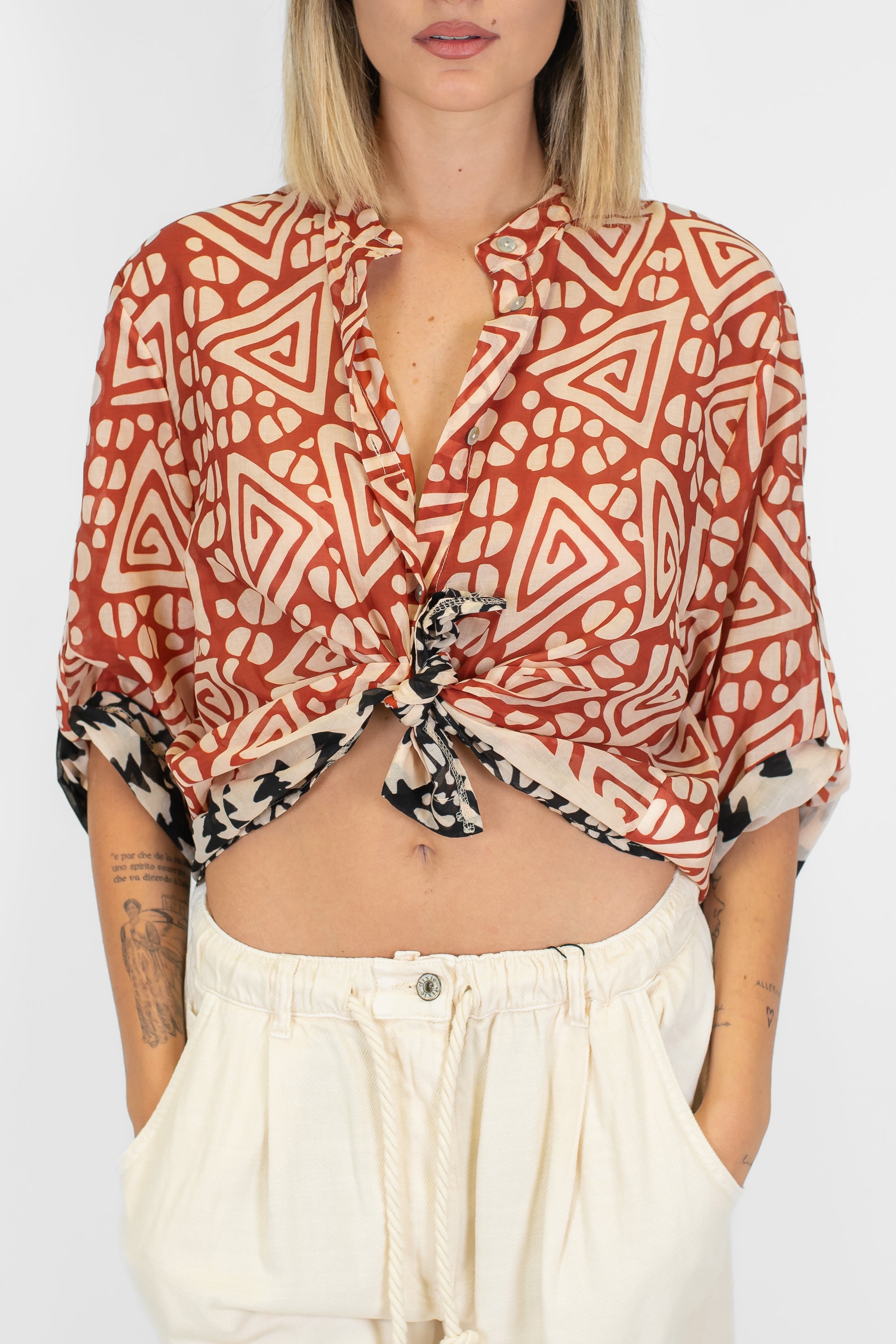 Haveone - Camicia fantasia etnica in viscosa con collo coreano e manica tre quarti